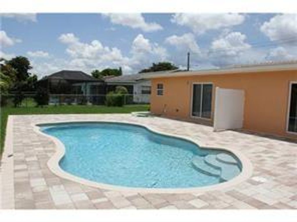 Photo of 4301 NW 110th Avenue, Coral Springs, FL 33065 (MLS # F10505251)