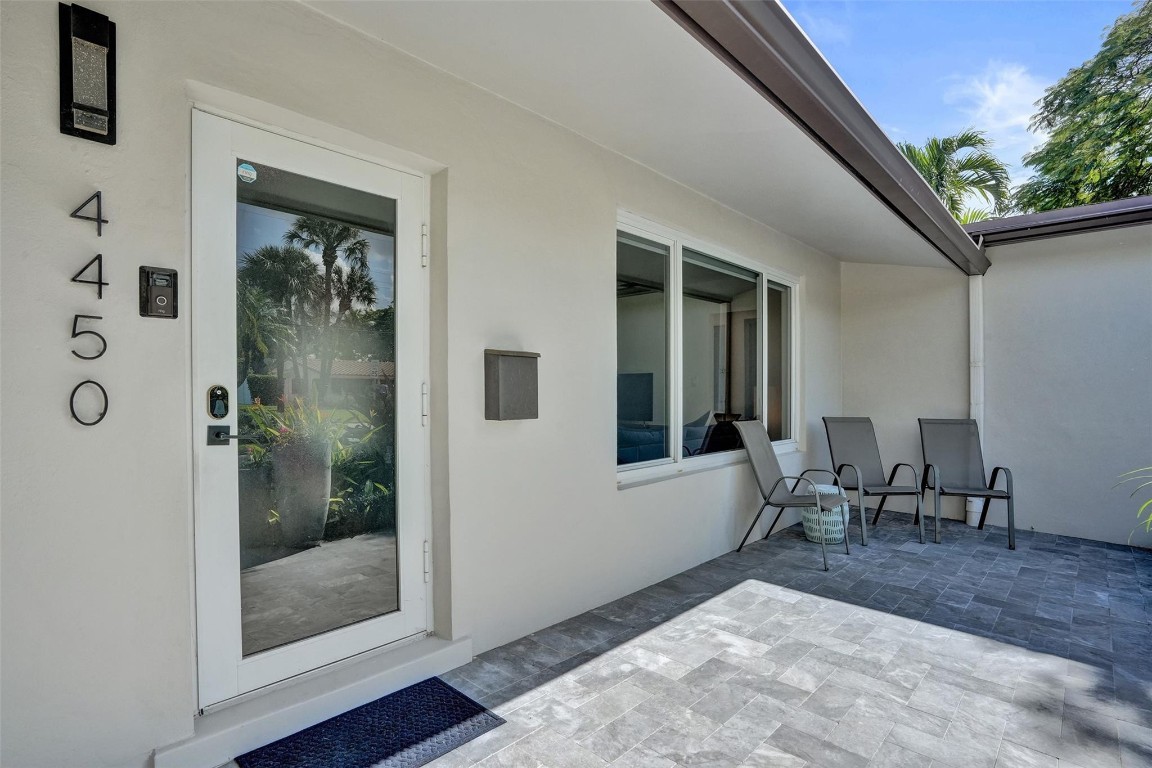 4450 NE 15th Terrace