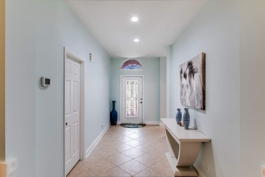 3690 Old Lighthouse Circle