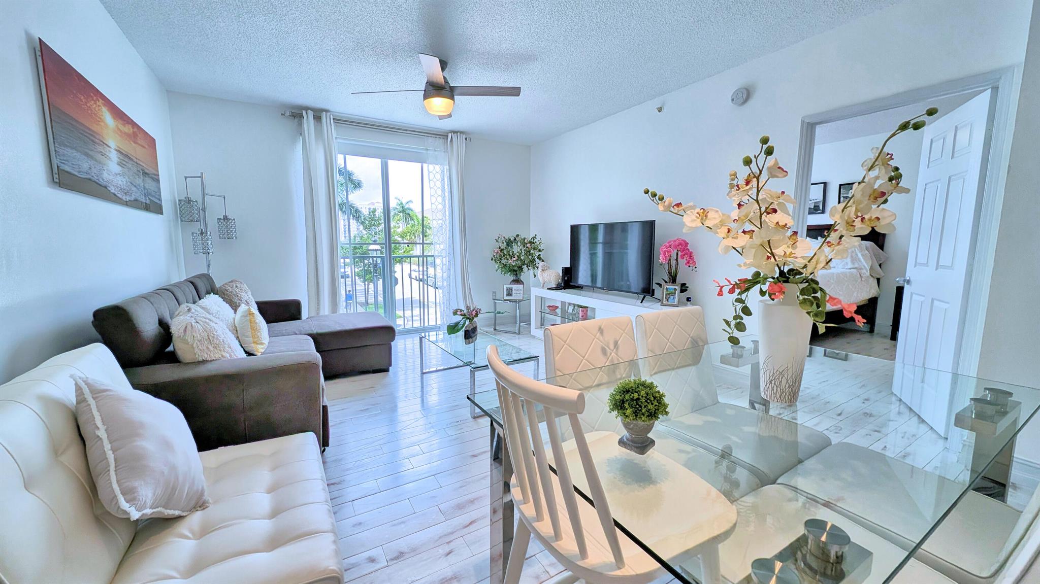 720 S Sapodilla Avenue 203