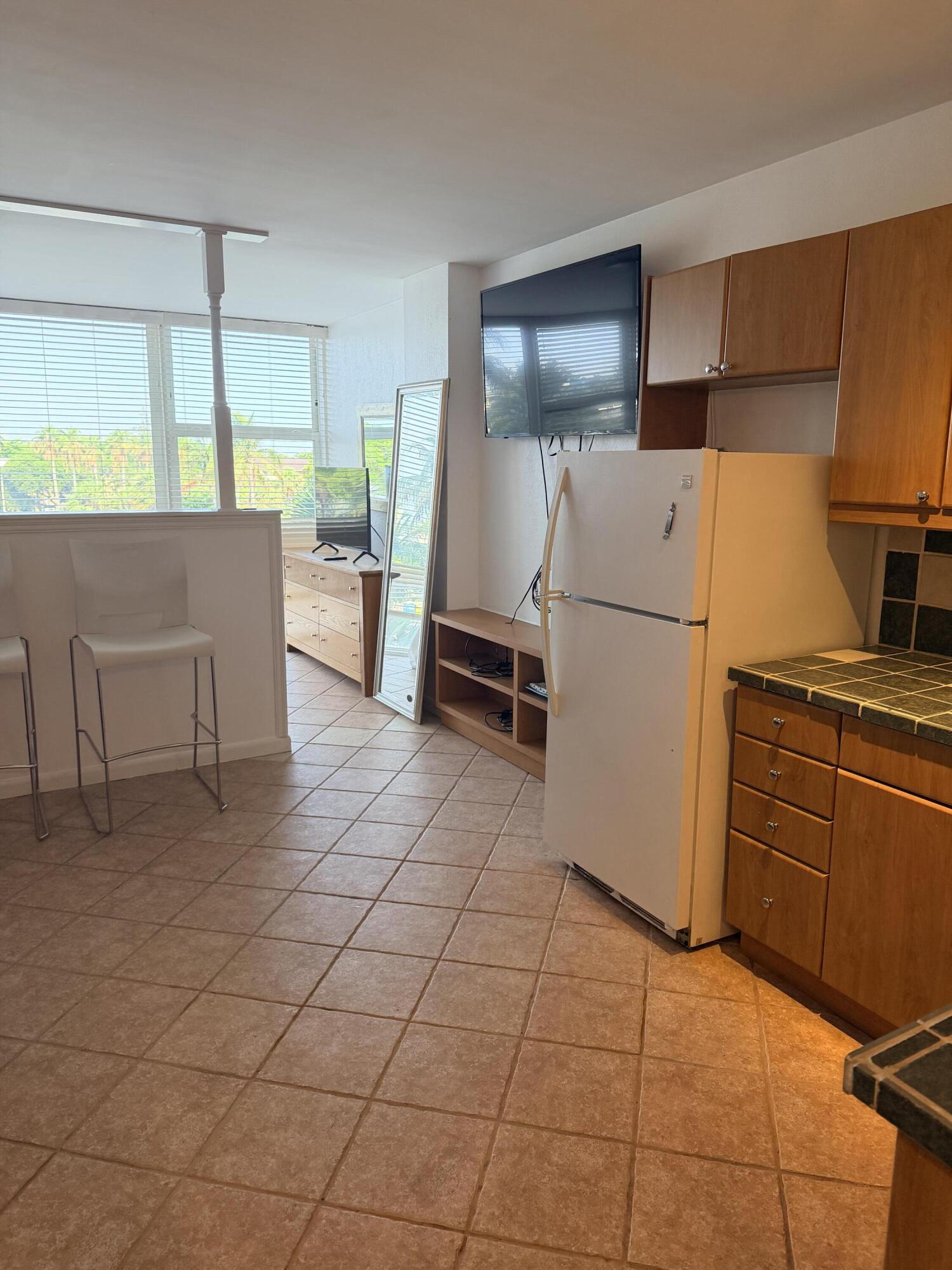 4040 GALT OCEAN Drive 317