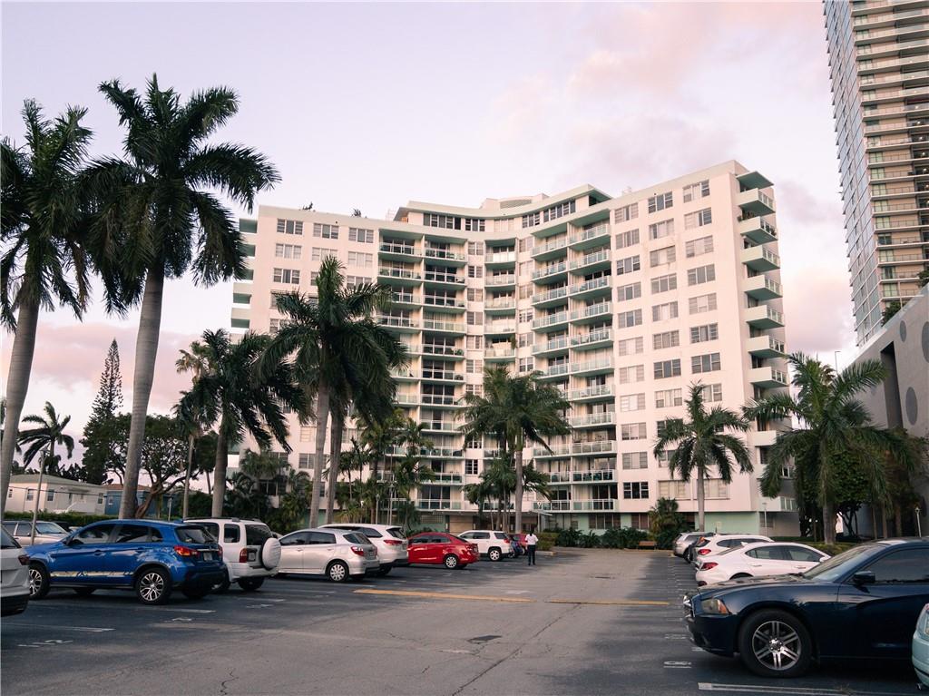 Bay Park Towers Condo - Residential