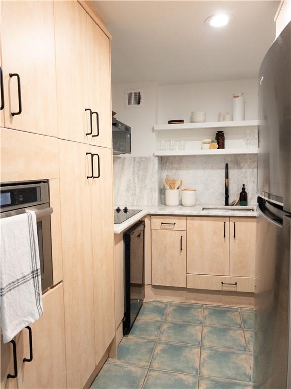 Bay Park Towers Condo - Residential