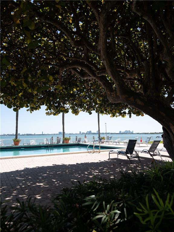 Bay Park Towers Condo - Residential