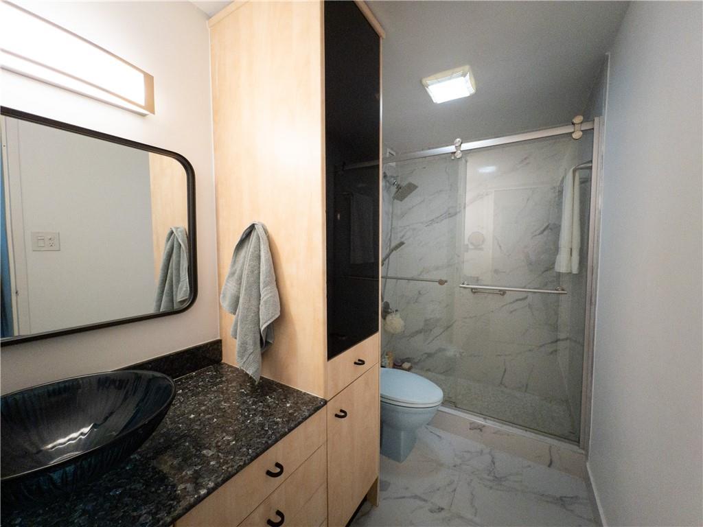 Bay Park Towers Condo - Residential