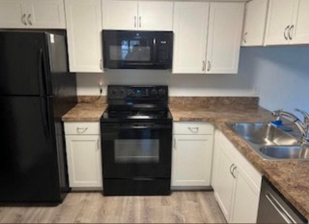 Photo of 3106 SE Brook Street, Stuart, FL 34997 (MLS # B26080001)