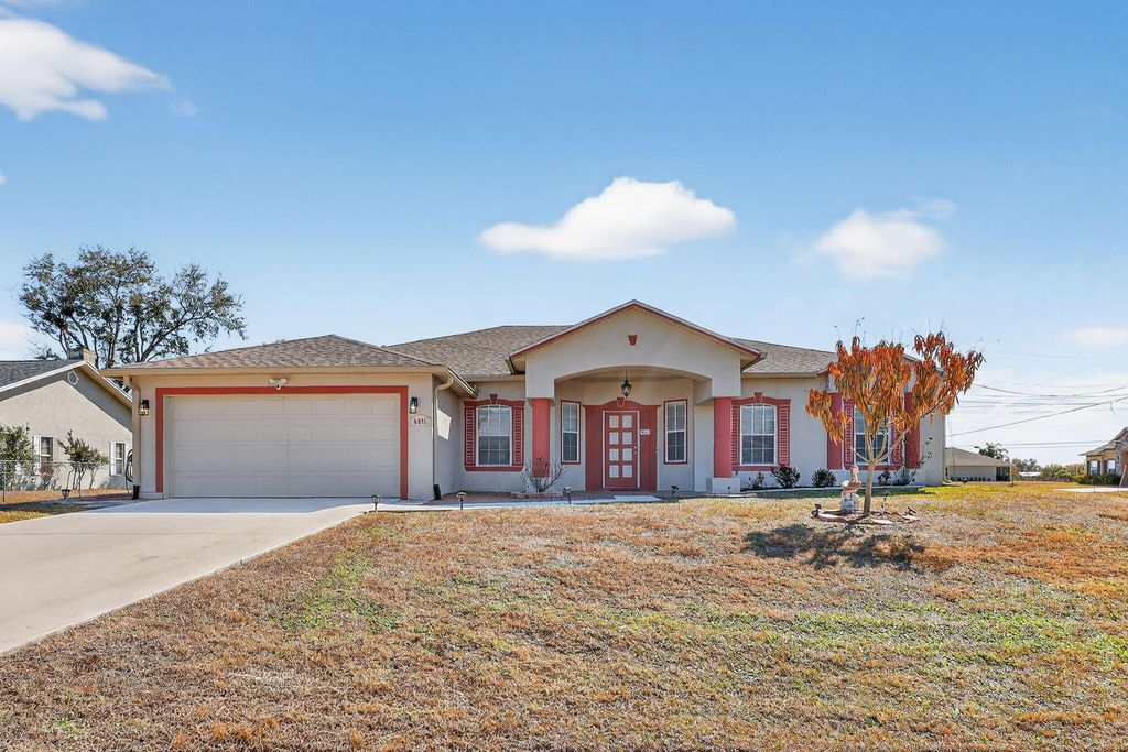 Photo of 6871 NW Hogate Circle, Port Saint Lucie, FL 34983 (MLS # R11162664)