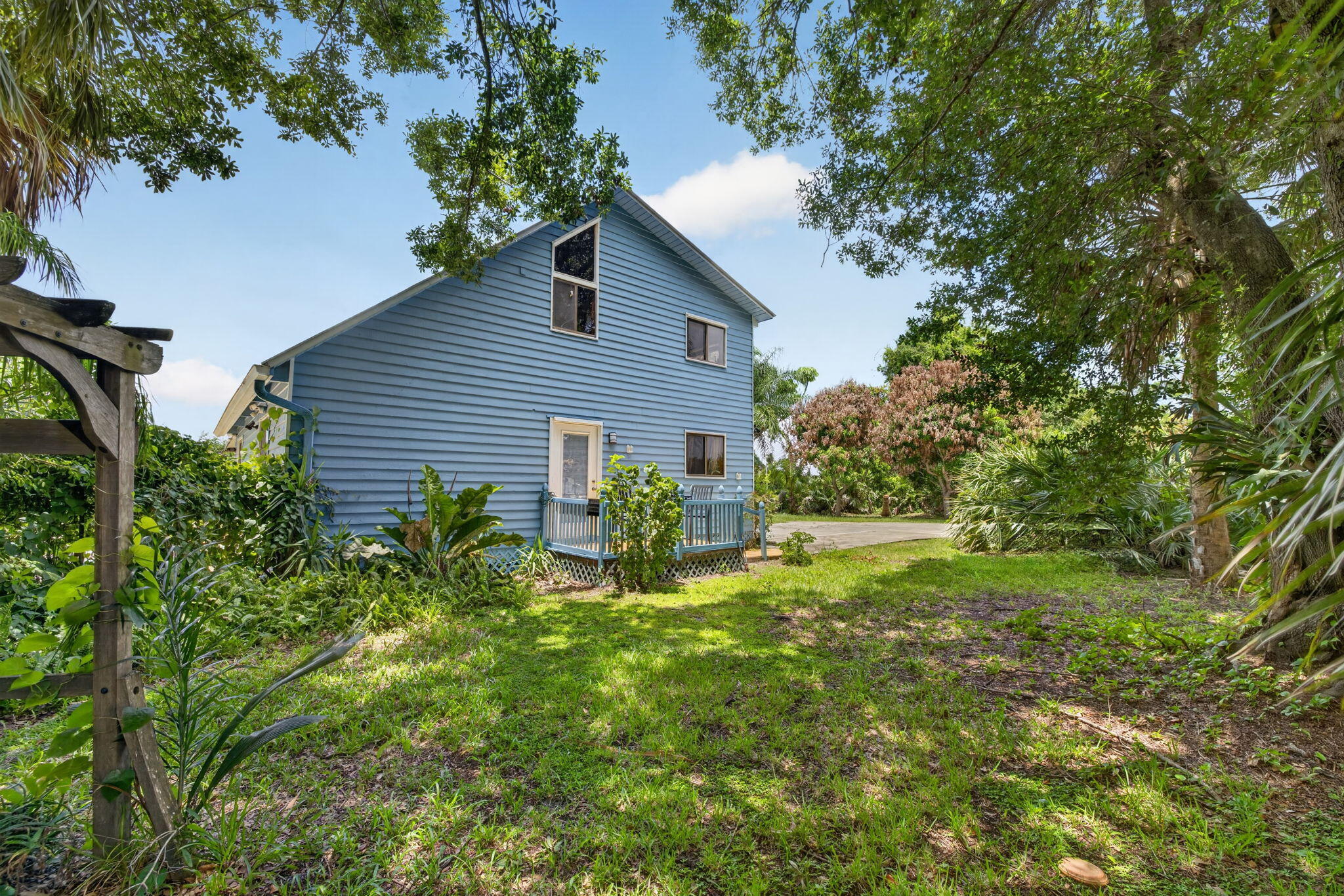 5707 SPRUCE Drive