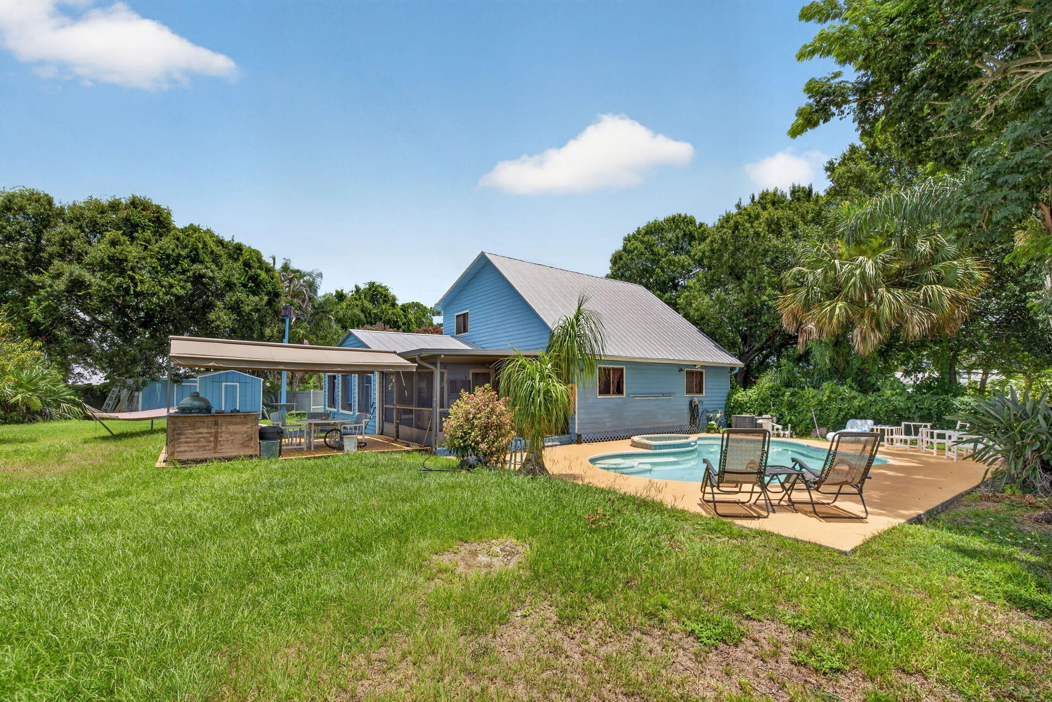 5707 SPRUCE Drive