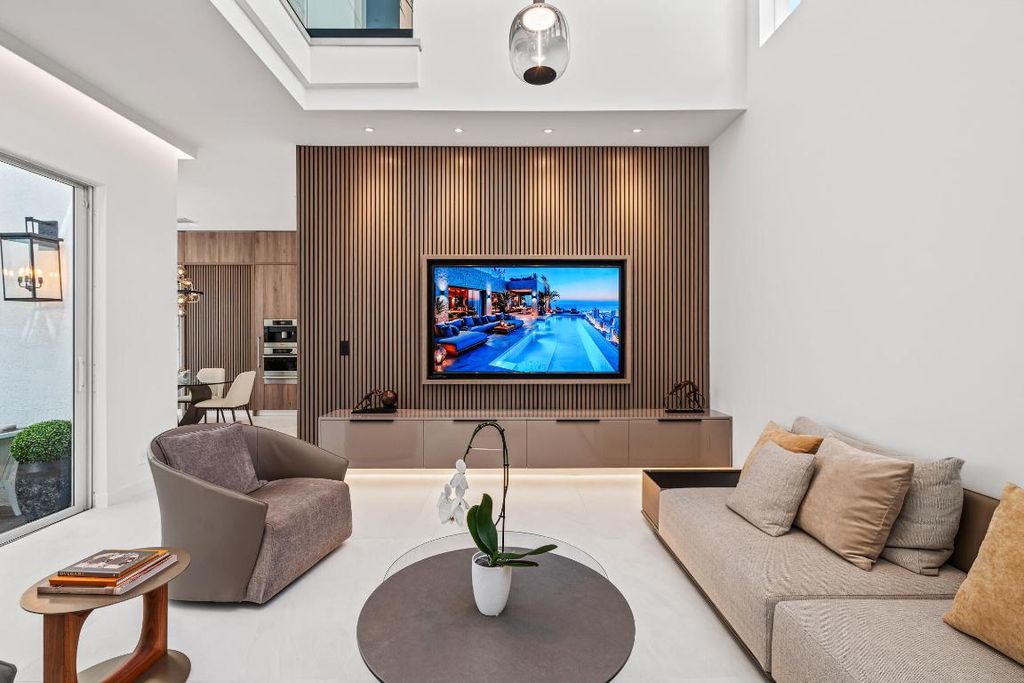 Photo of 39 Stoney Drive, Palm Beach Gardens, FL 33410 (MLS # R11153236)