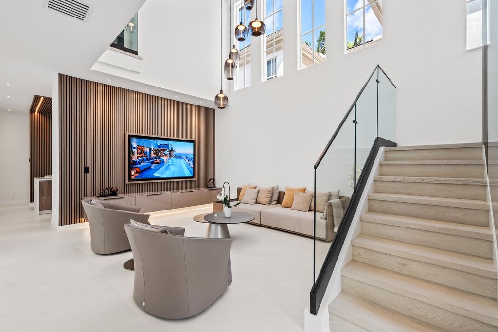 Photo of 39 Stoney Drive, Palm Beach Gardens, FL 33410 (MLS # R11153236)