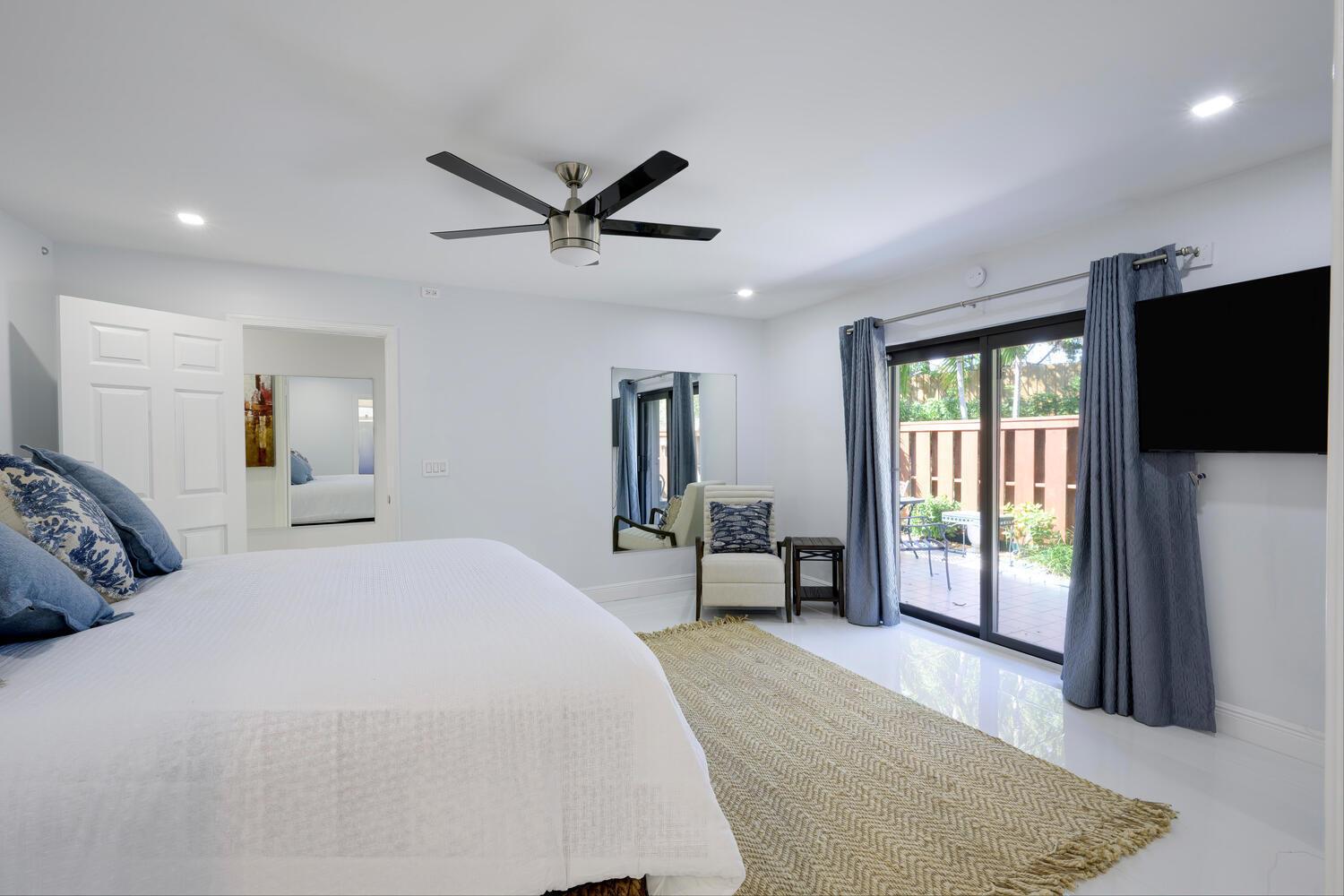 TWELVE OAKS CONDO - Residential