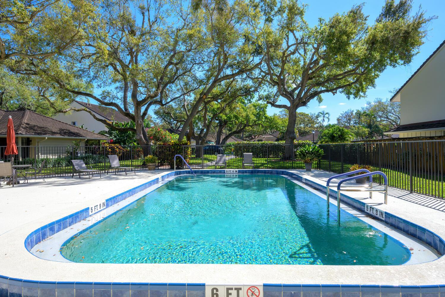 TWELVE OAKS CONDO - Residential