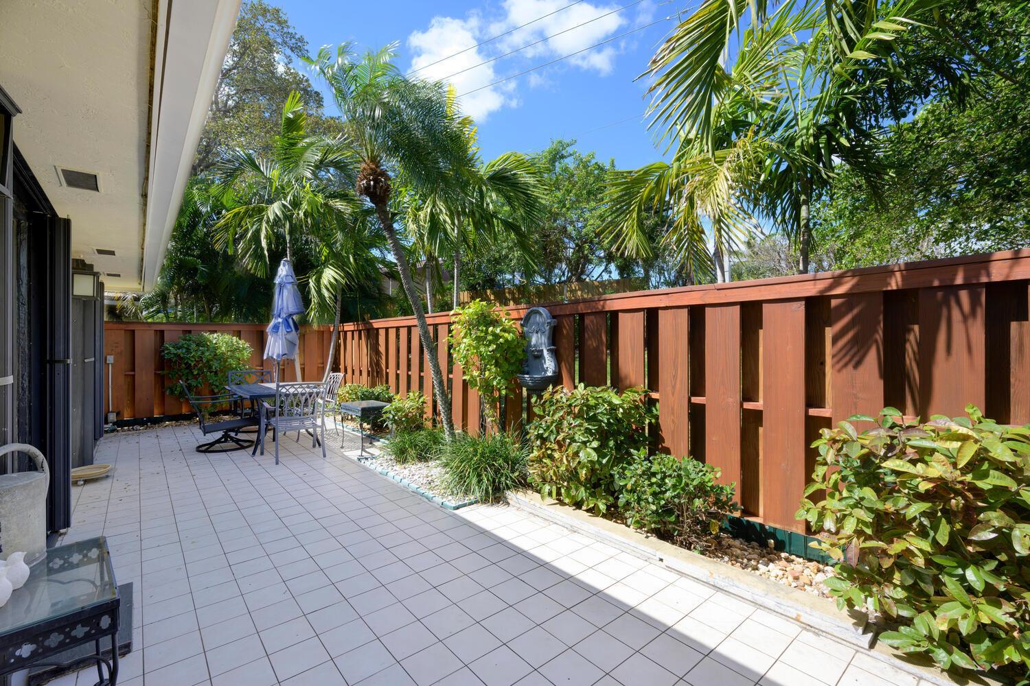 TWELVE OAKS CONDO - Residential