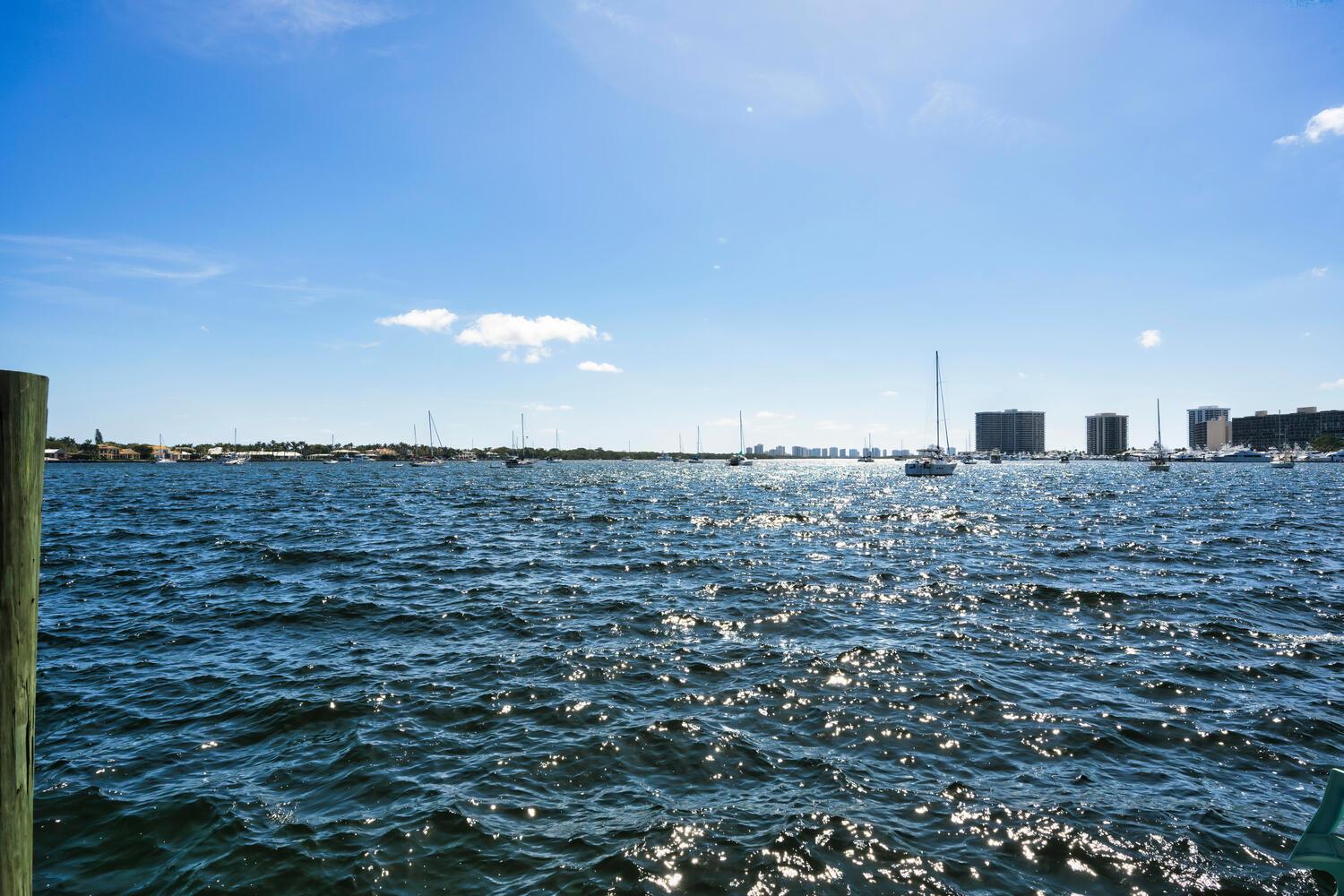 TWELVE OAKS CONDO - Residential