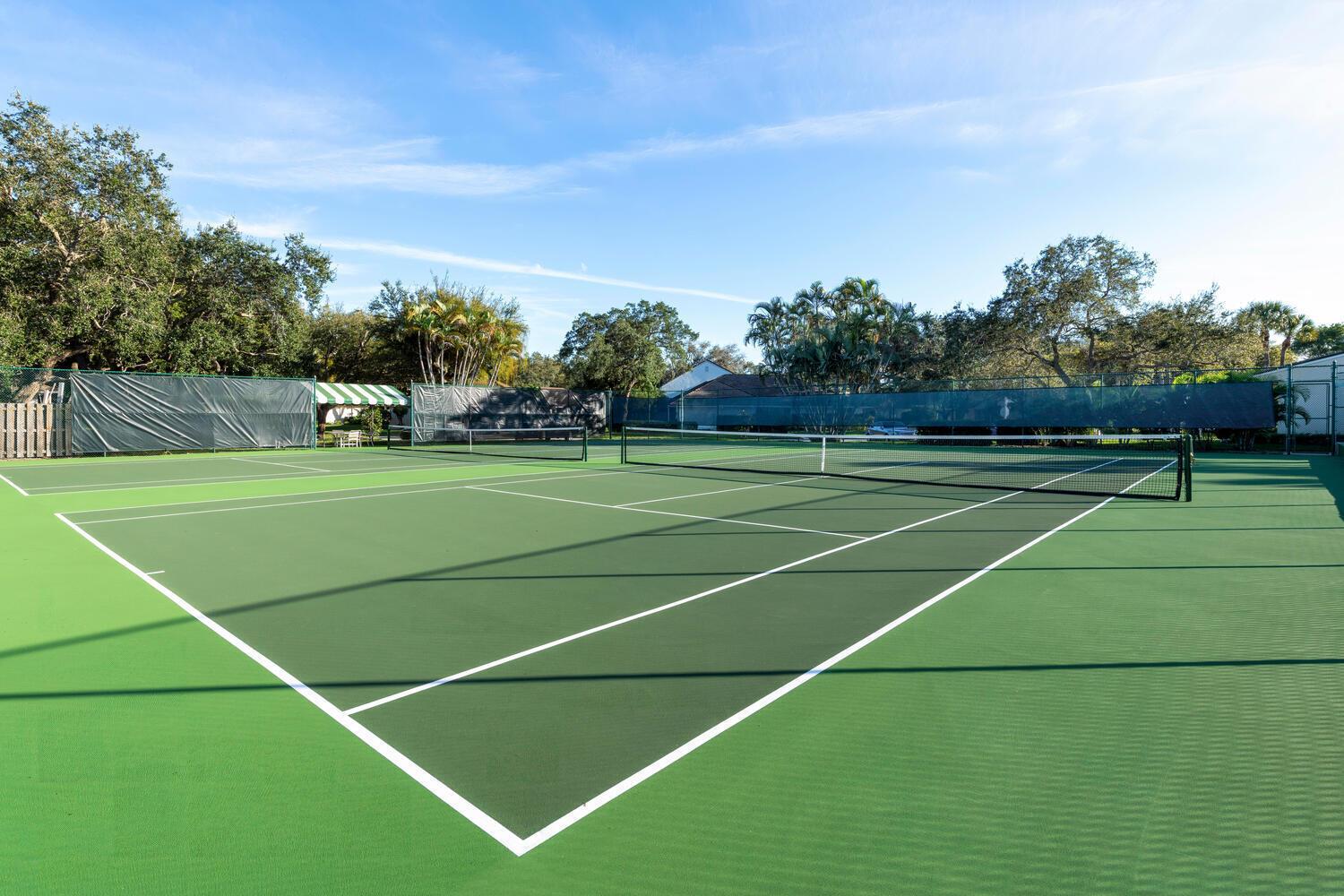 TWELVE OAKS CONDO - Residential