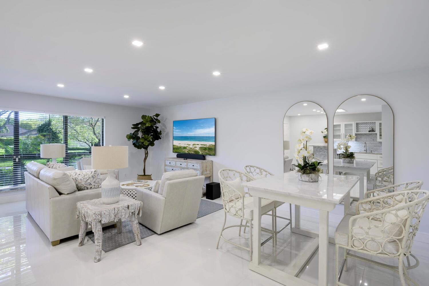 TWELVE OAKS CONDO - Residential