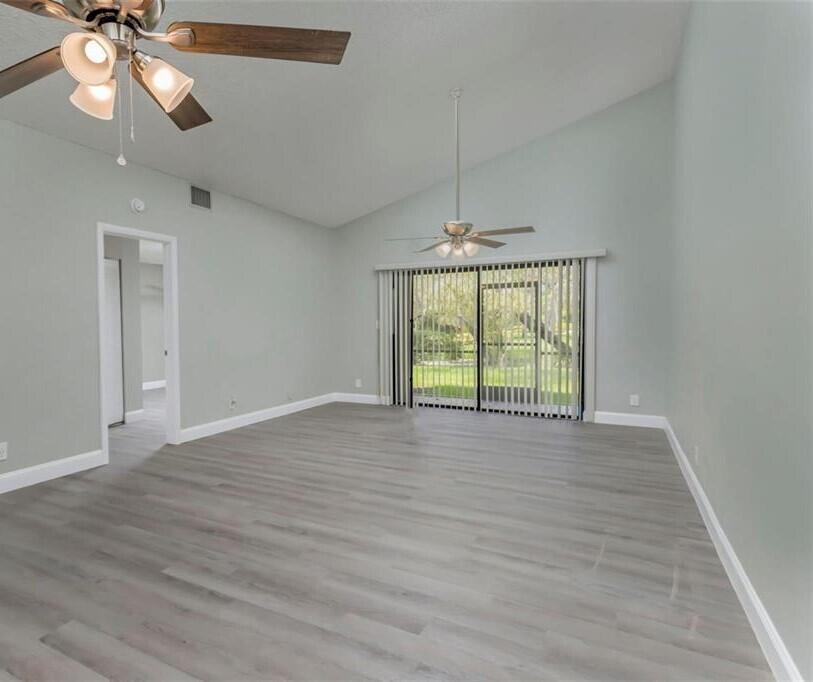 Photo of 454 Lakeview Drive #1, Weston, FL 33326 (MLS # B26050208)