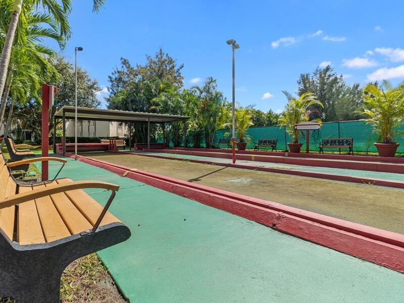 LA PINATA CONDO - Residential