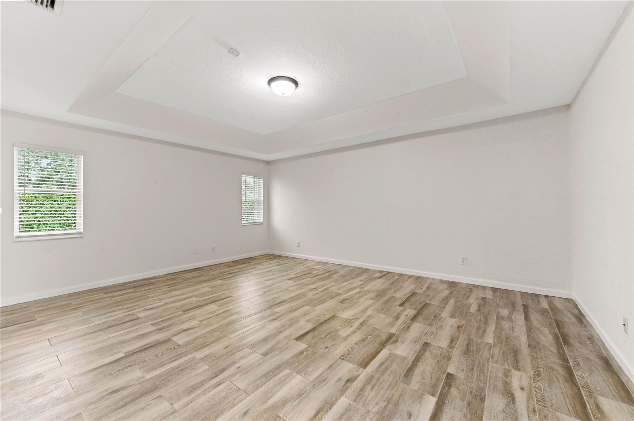 Kensington North  Parkwood - Residential Lease