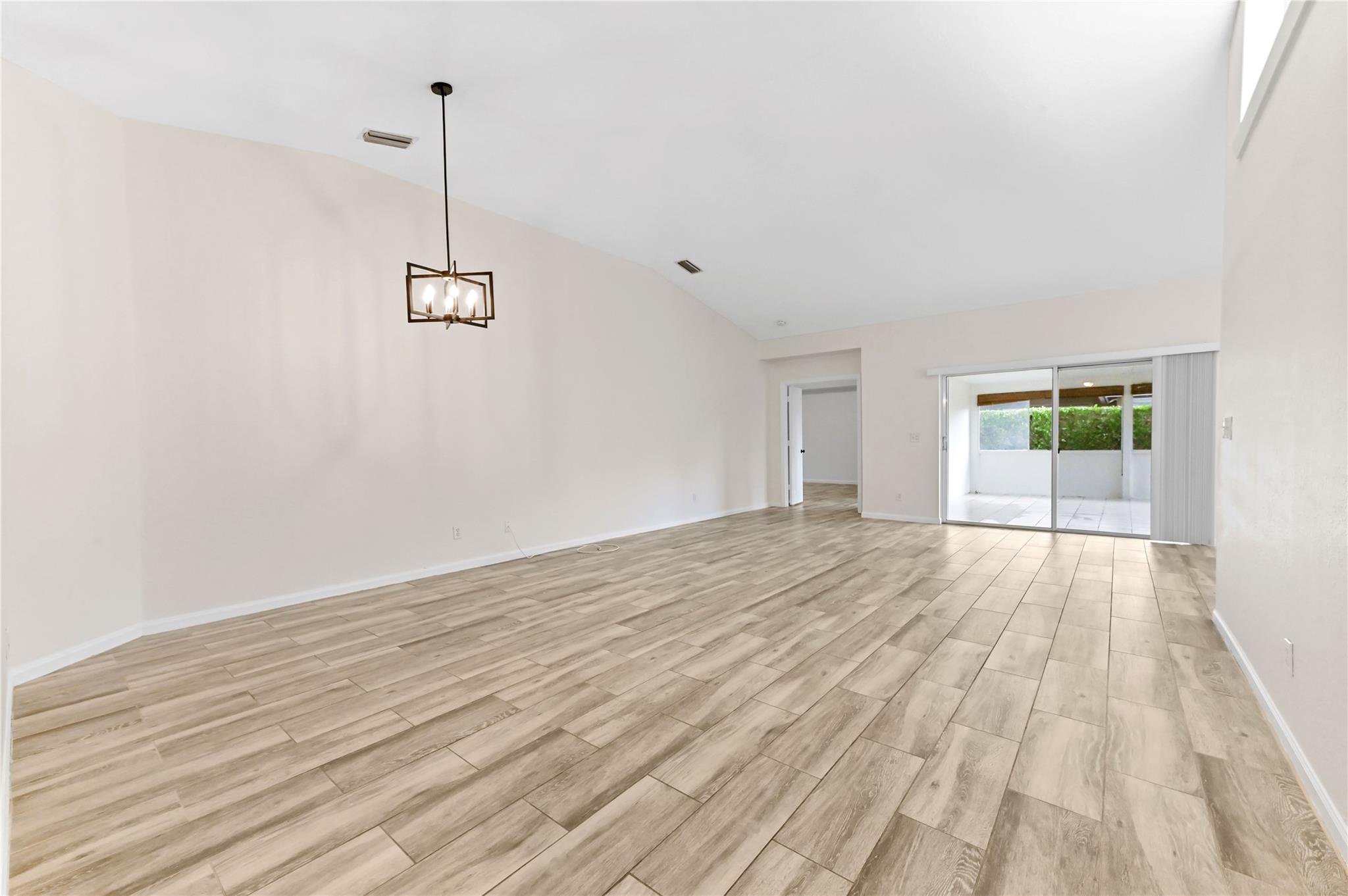 Kensington North  Parkwood - Residential Lease