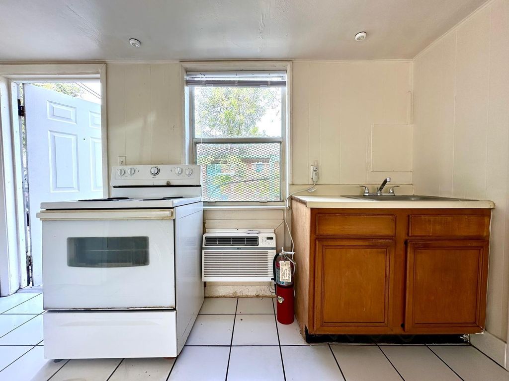 Photo of 605 33rd Street #5, West Palm Beach, FL 33407 (MLS # R11033217)