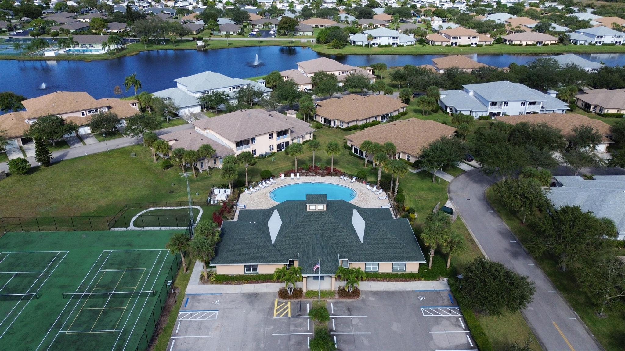 THE LAKES AT THE SAVANNAH - Residential Lease