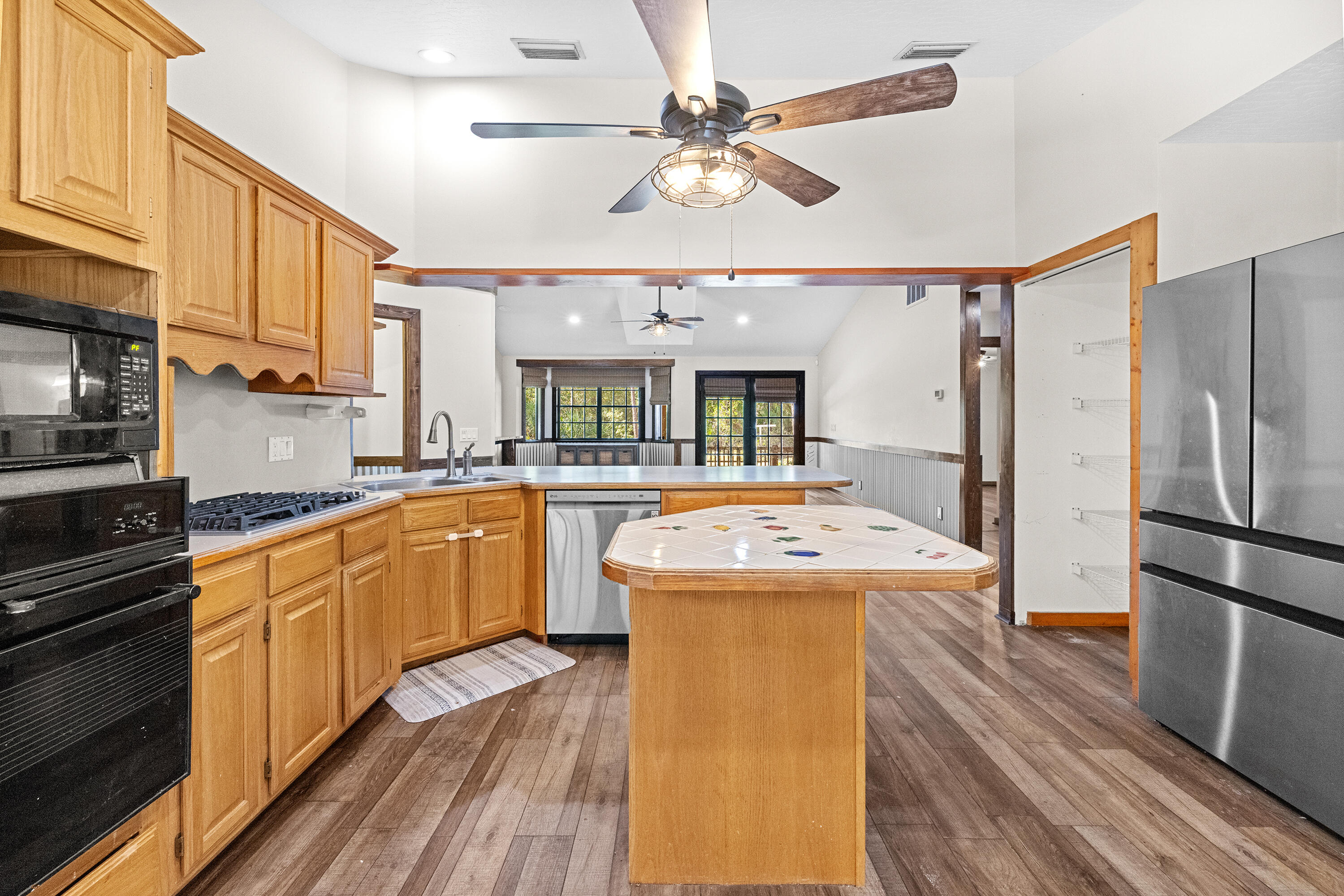 VERO LAKE ESTATES UNIT 2 - Residential