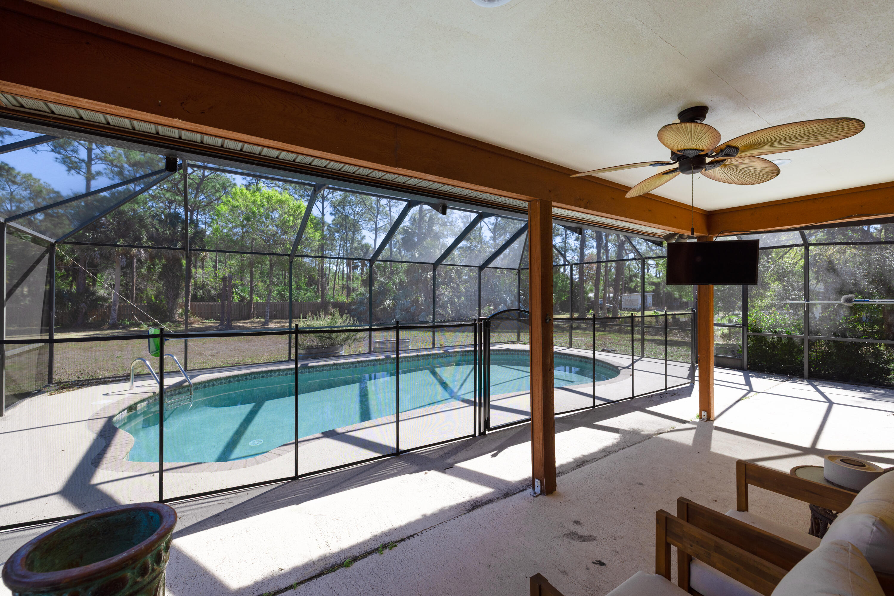 VERO LAKE ESTATES UNIT 2 - Residential