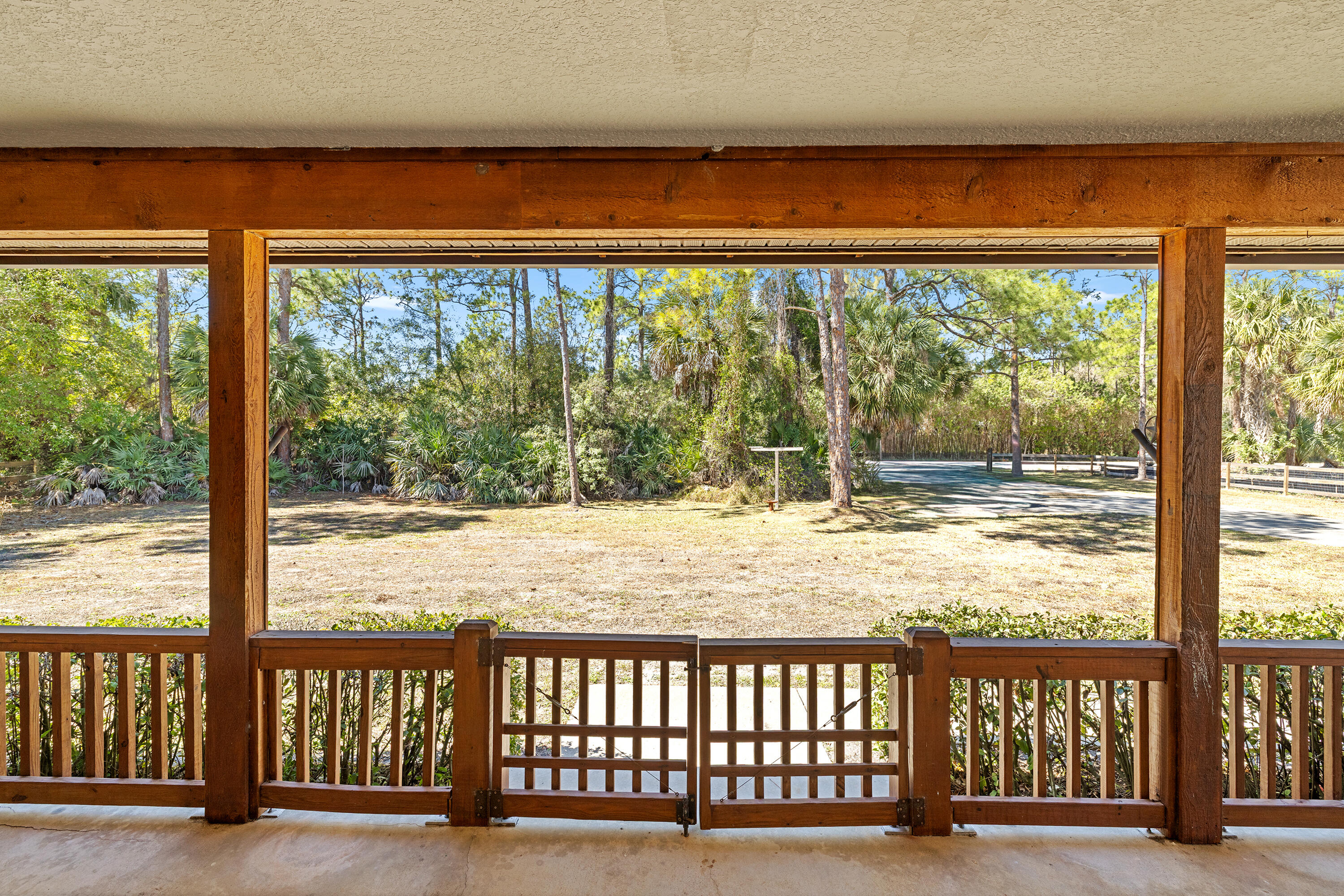 VERO LAKE ESTATES UNIT 2 - Residential