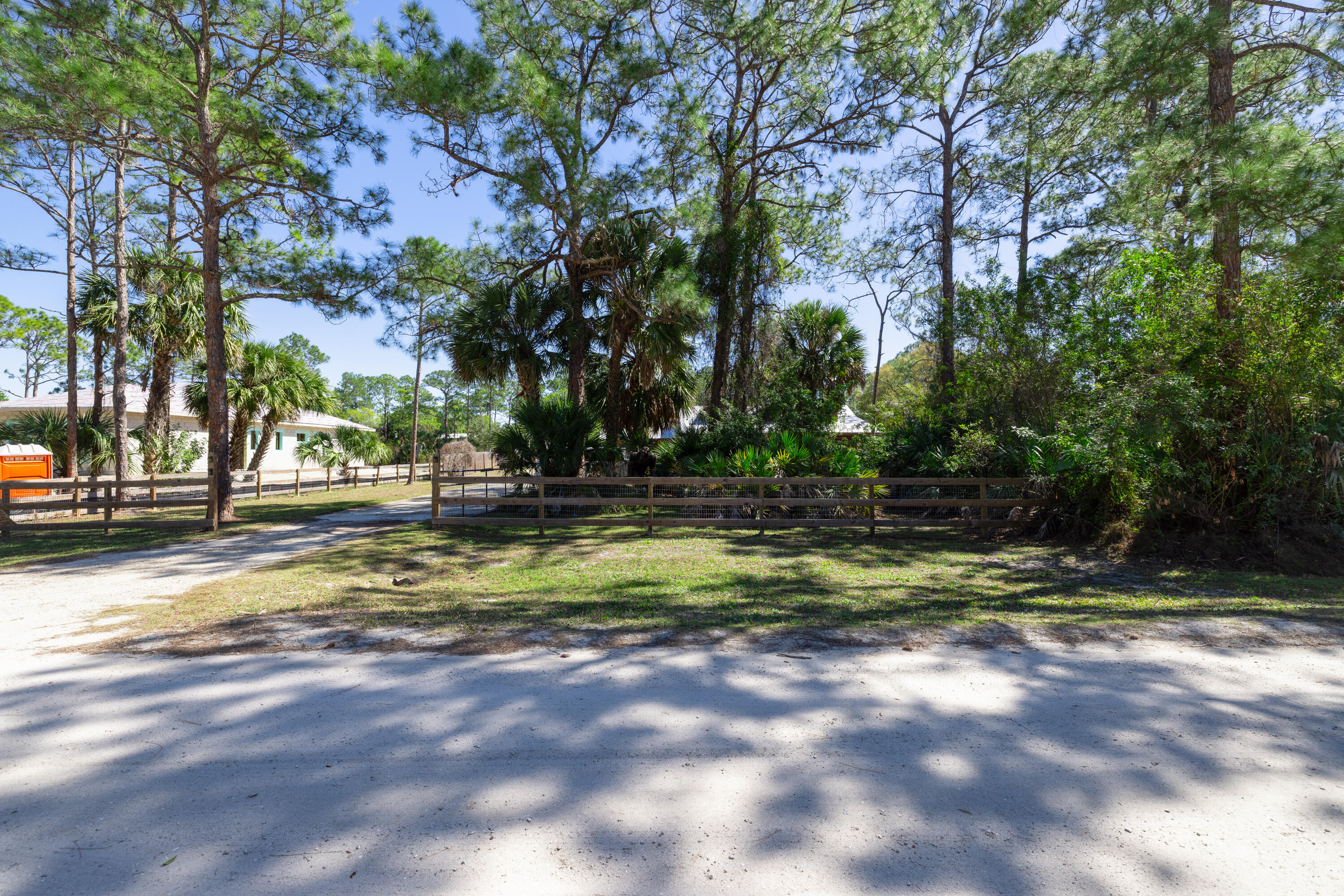 VERO LAKE ESTATES UNIT 2 - Residential