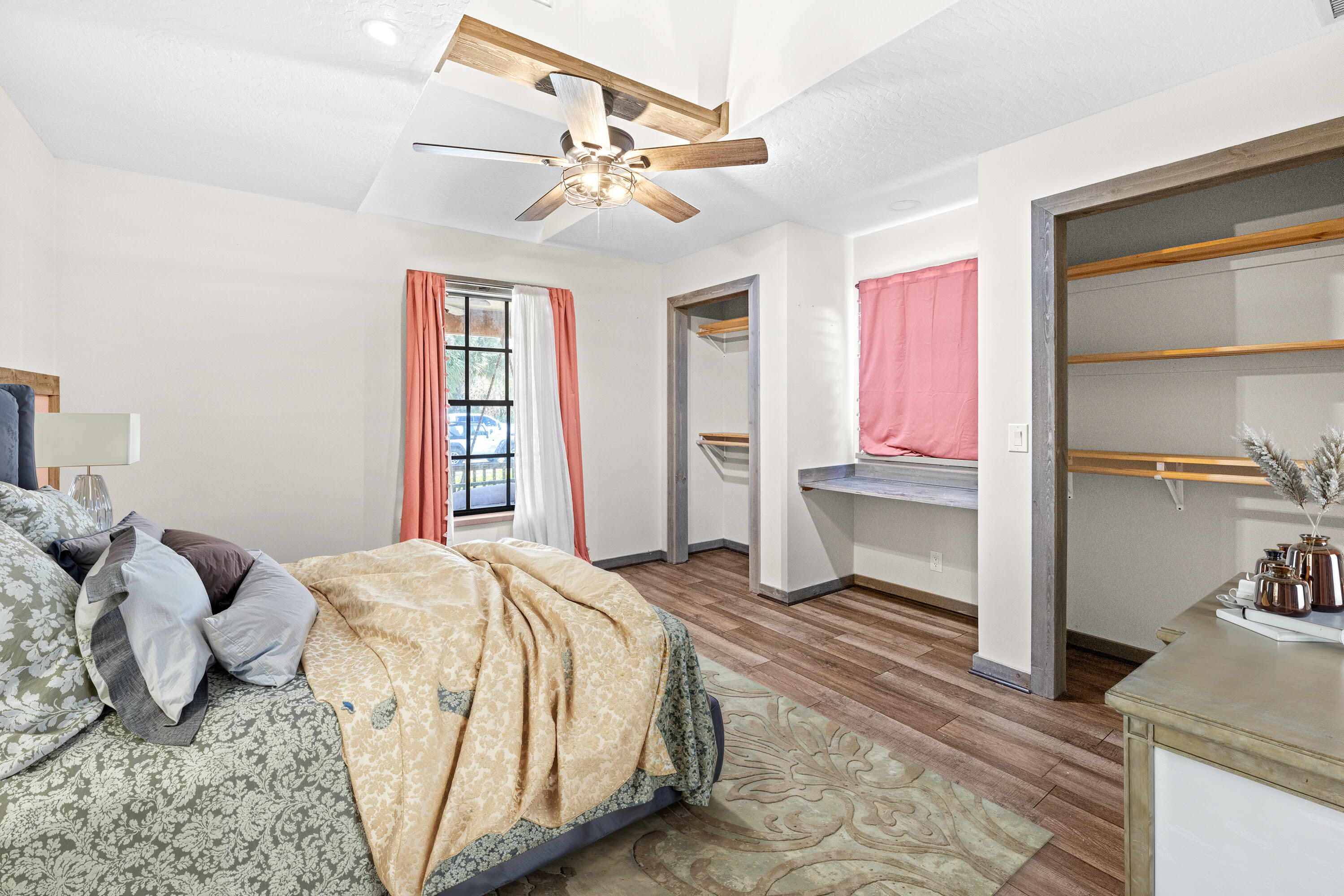 VERO LAKE ESTATES UNIT 2 - Residential