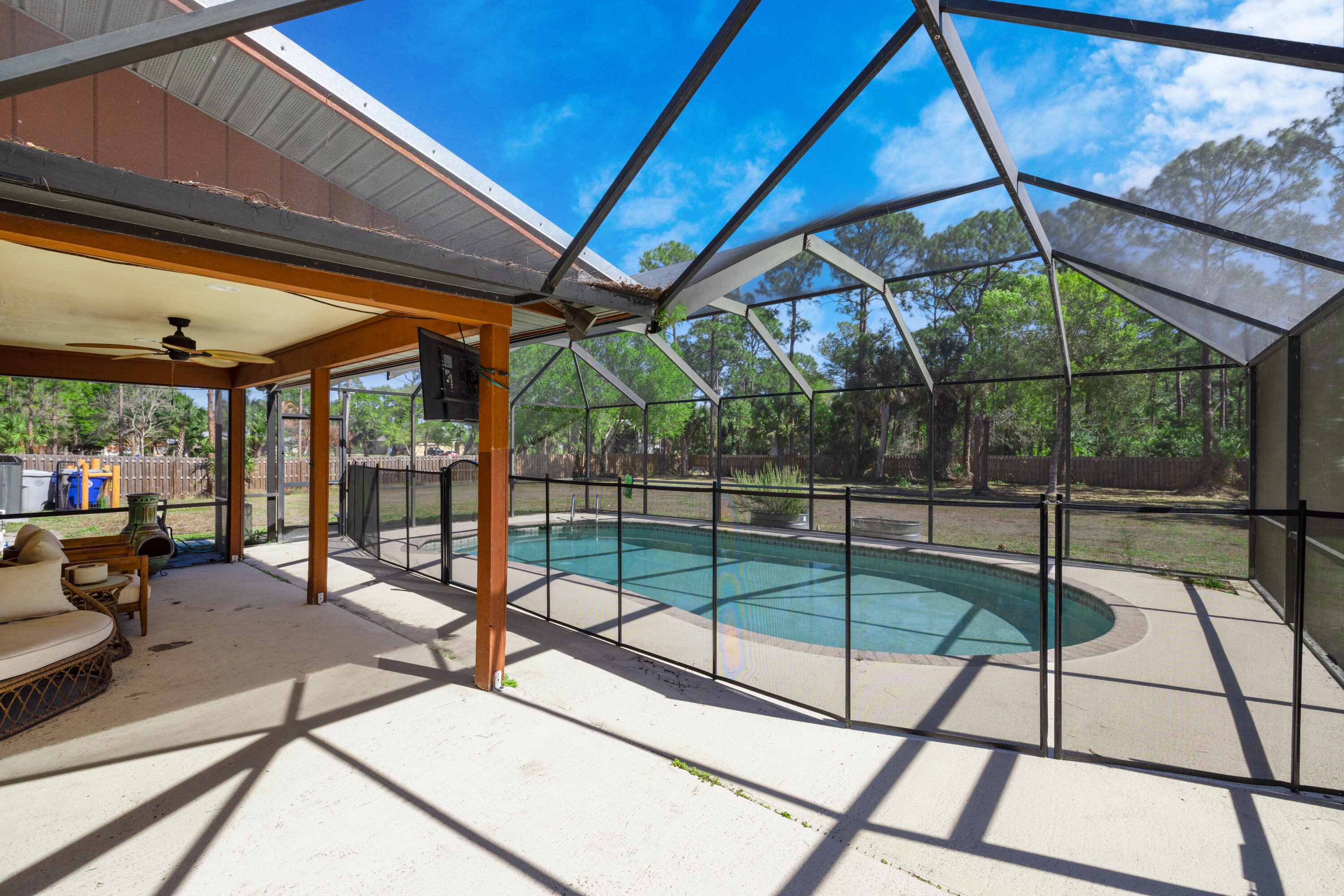 VERO LAKE ESTATES UNIT 2 - Residential