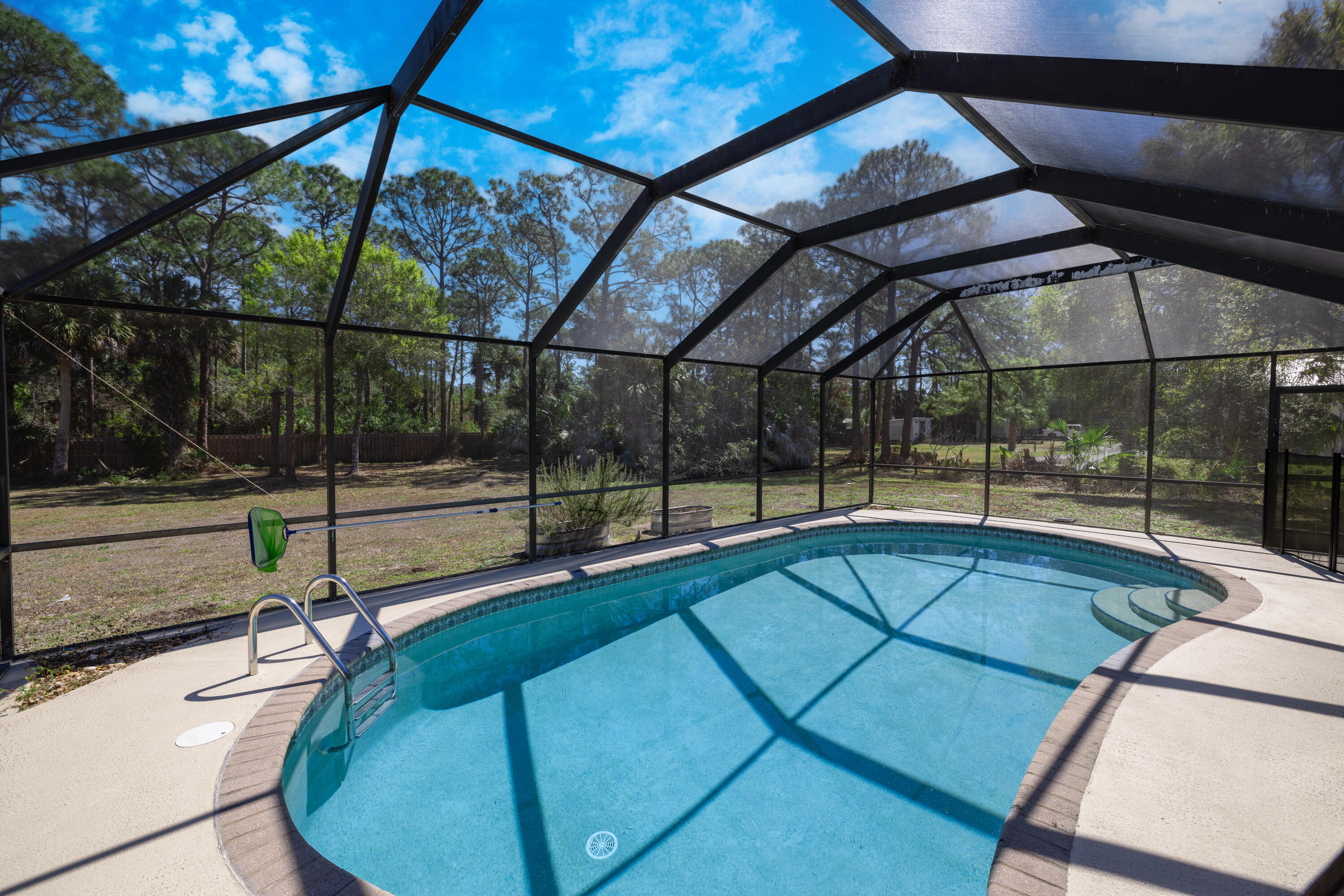 VERO LAKE ESTATES UNIT 2 - Residential