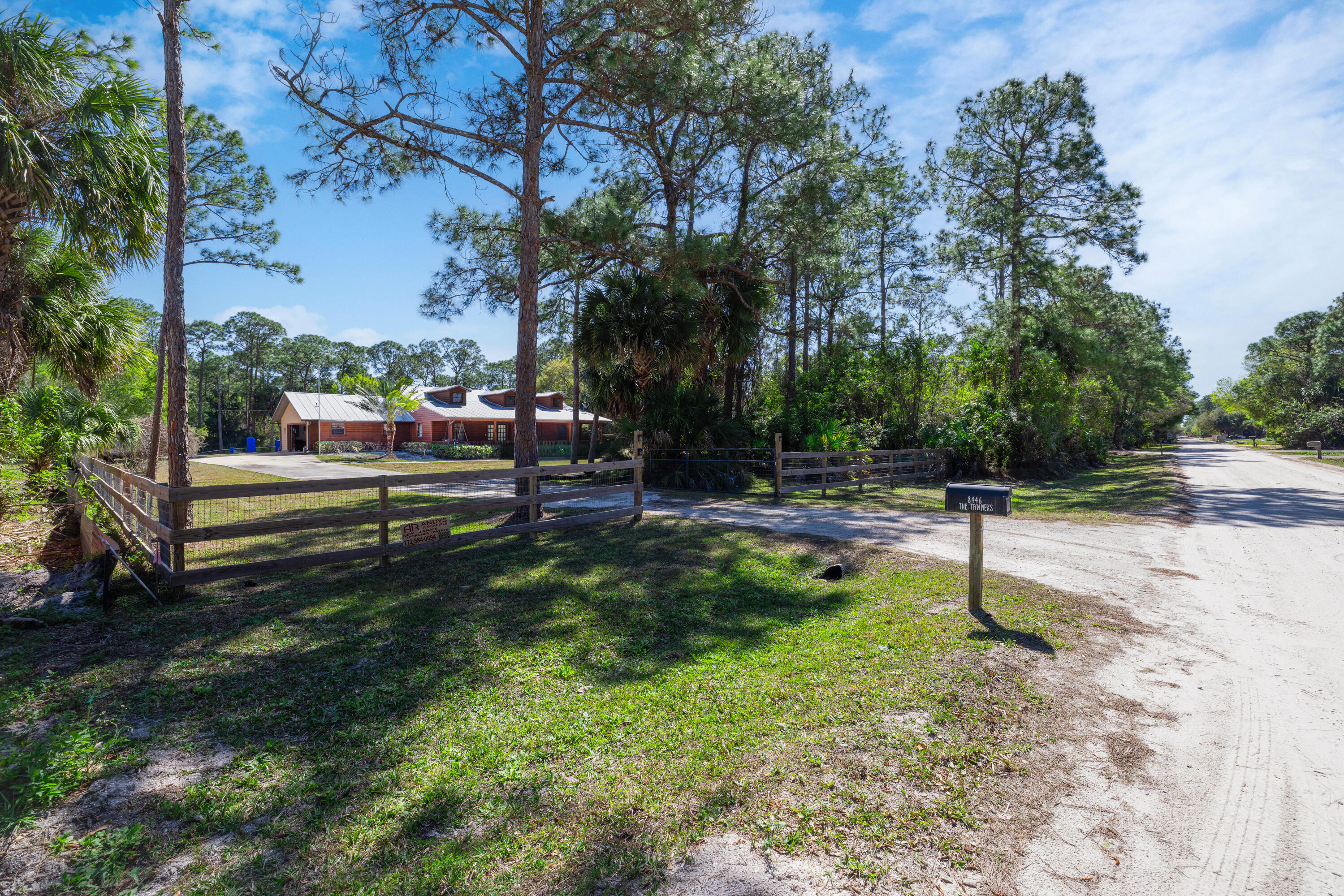 VERO LAKE ESTATES UNIT 2 - Residential