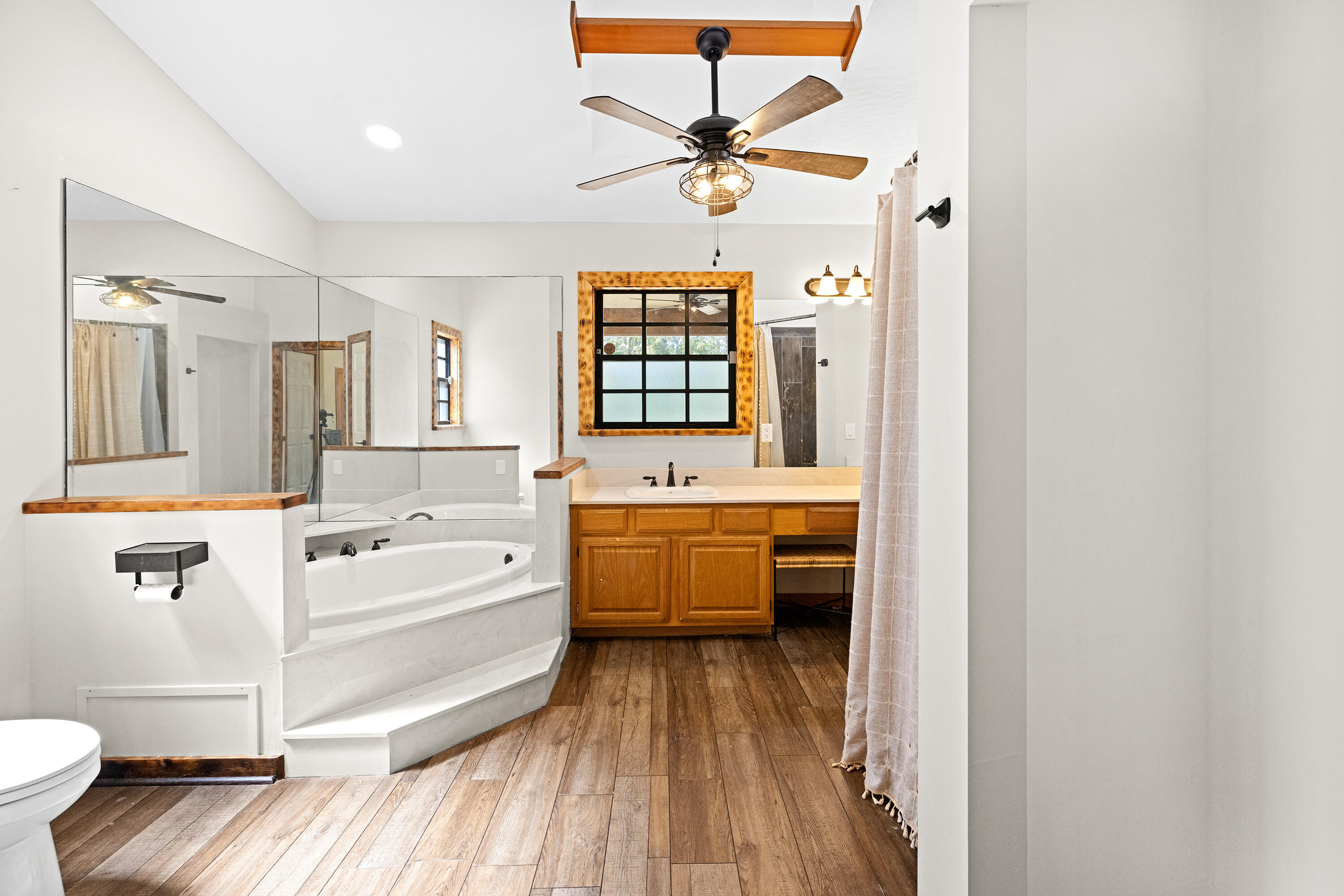 VERO LAKE ESTATES UNIT 2 - Residential