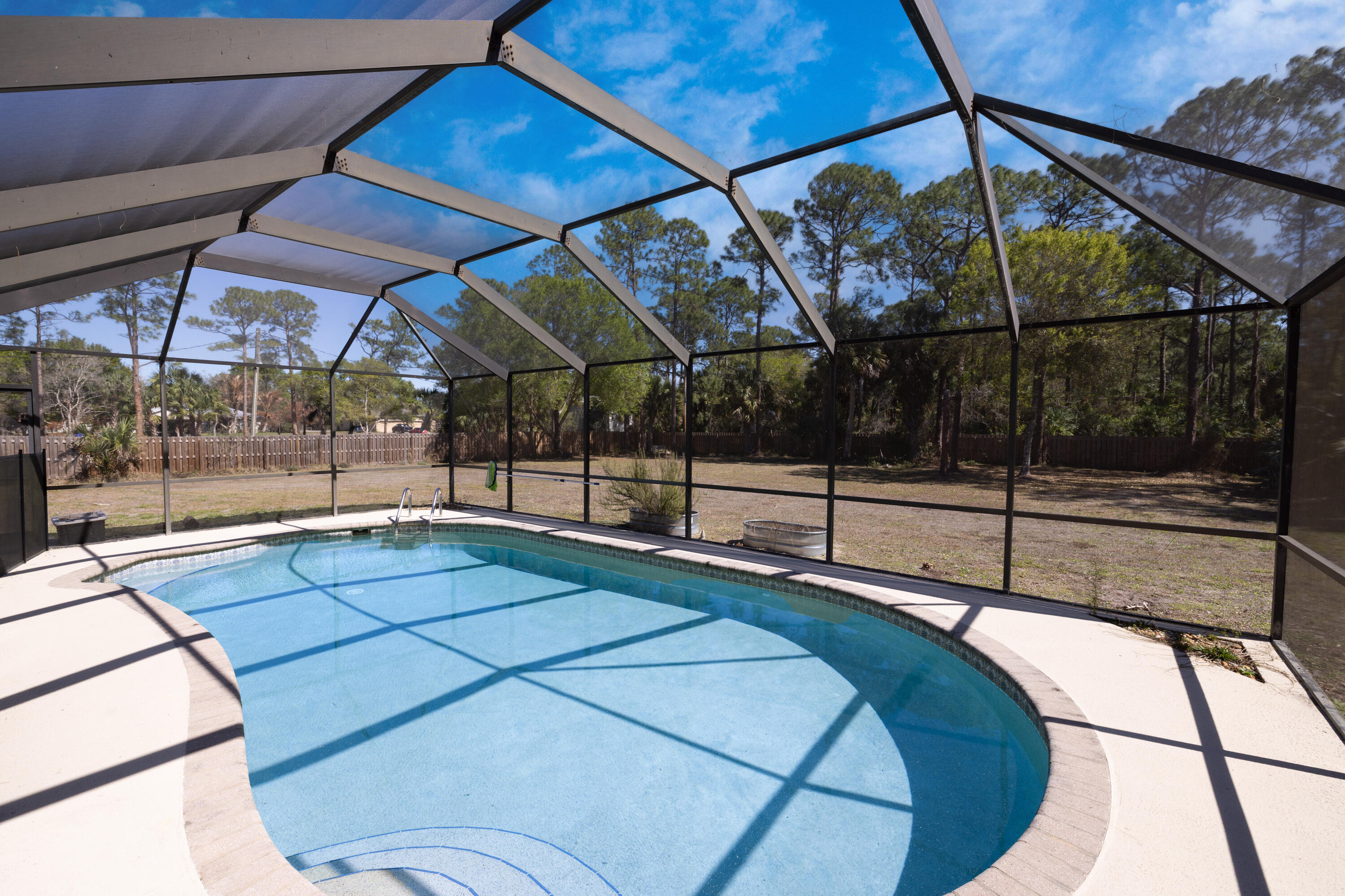 VERO LAKE ESTATES UNIT 2 - Residential