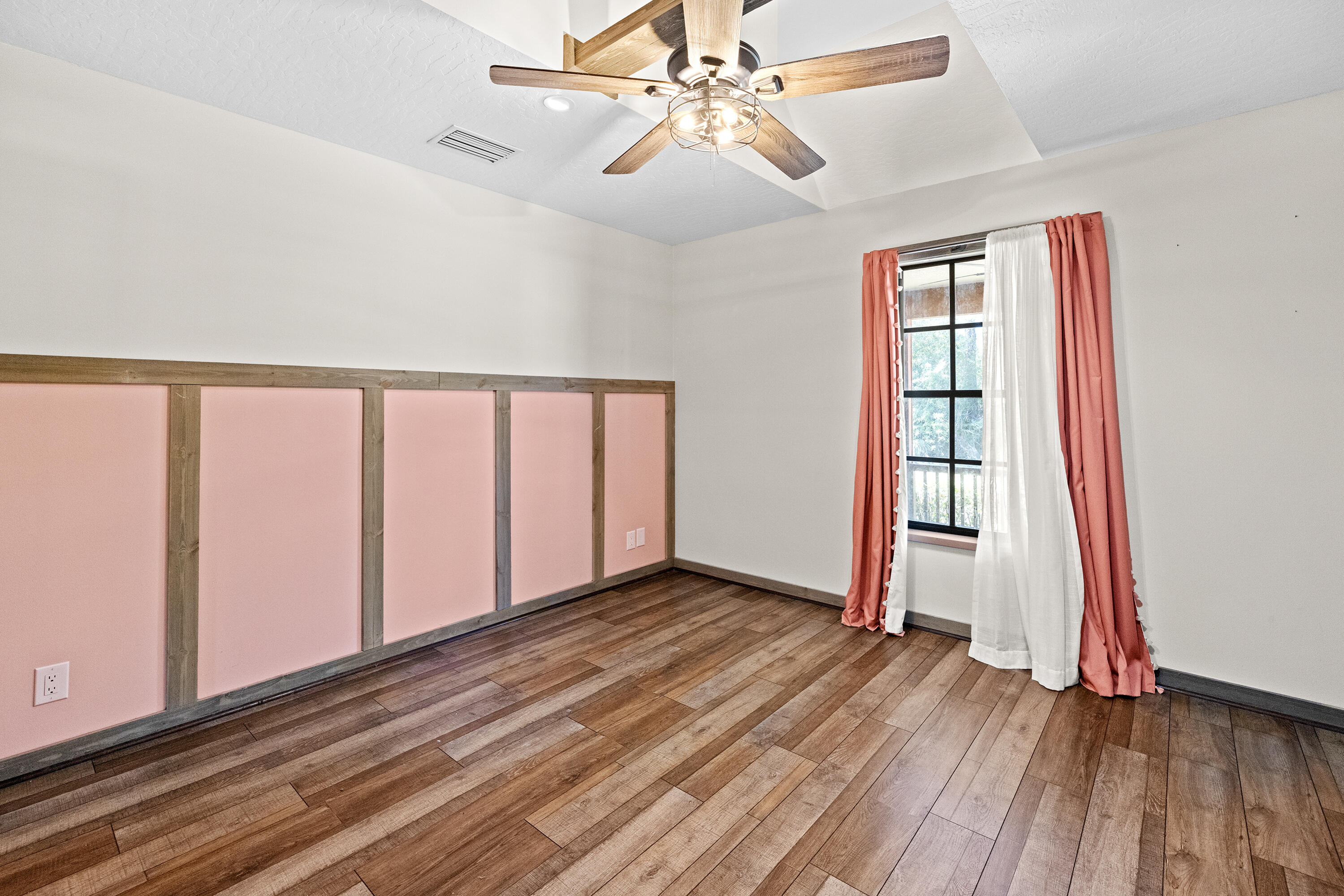 VERO LAKE ESTATES UNIT 2 - Residential