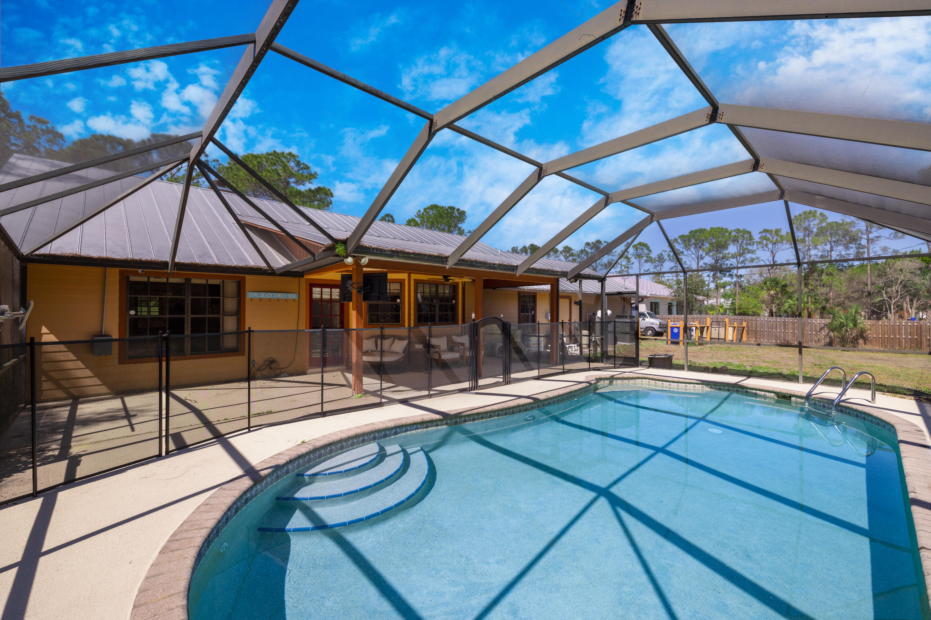 VERO LAKE ESTATES UNIT 2 - Residential