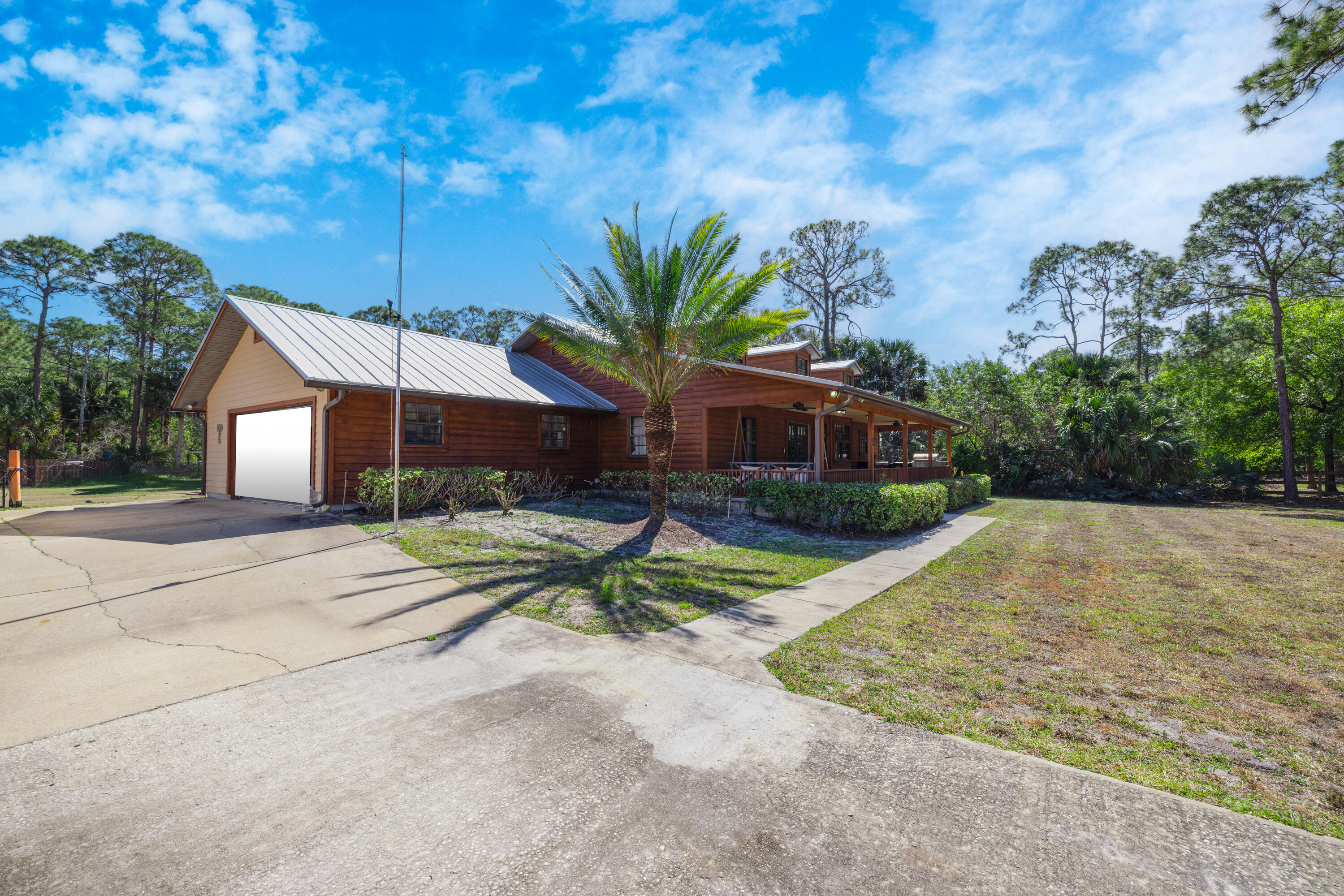 VERO LAKE ESTATES UNIT 2 - Residential