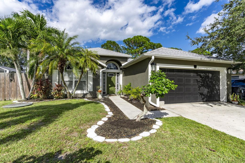 Photo of 925 SW Nichols Terrace, Port Saint Lucie, FL 34953 (MLS # R11134047)
