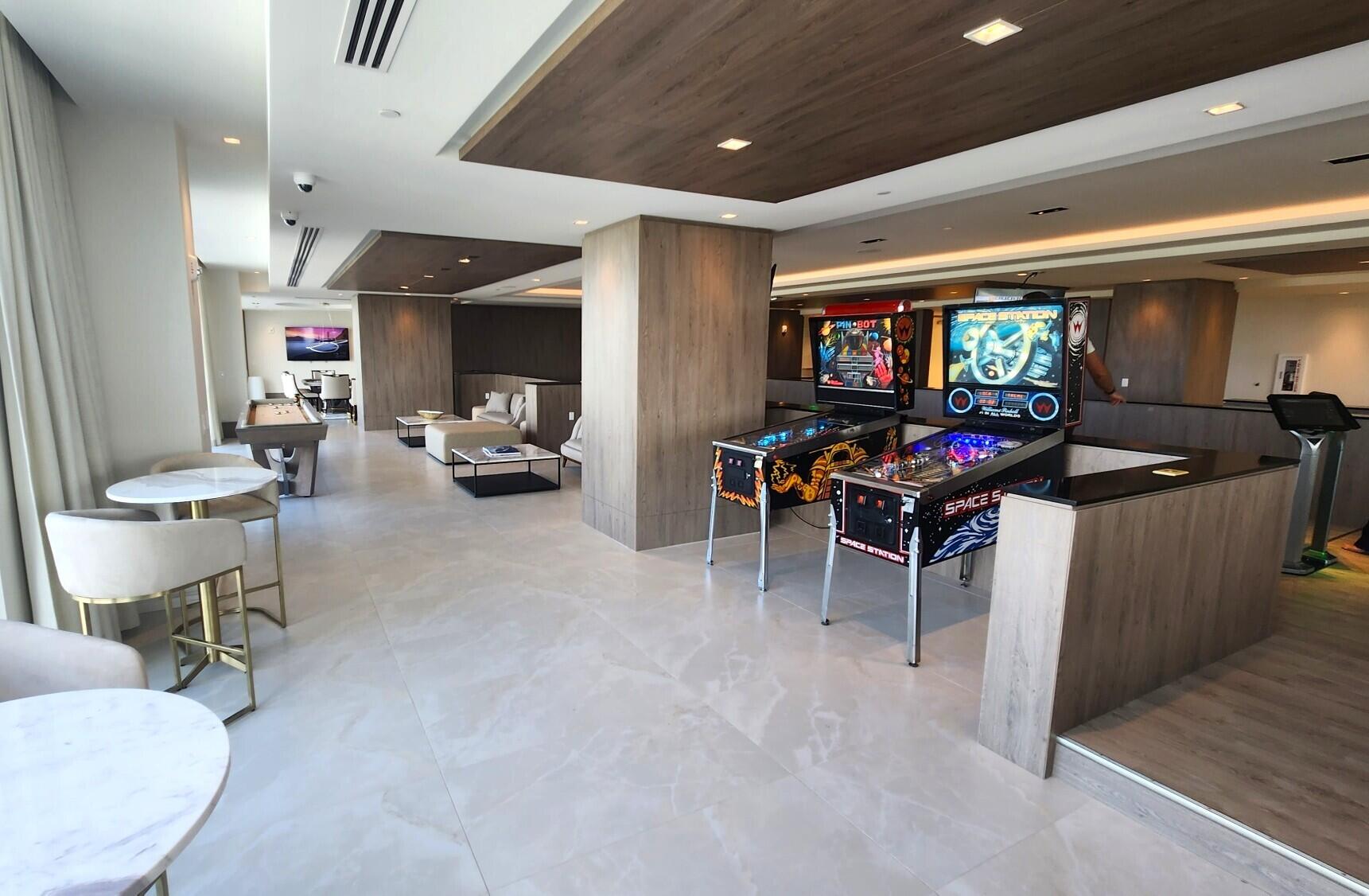 Nautilus 220 Condominium - Residential