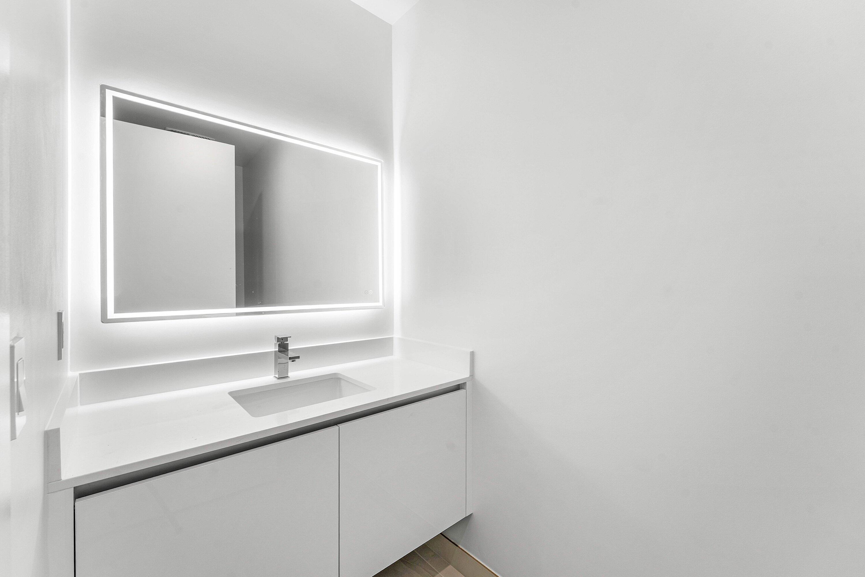 Nautilus 220 Condominium - Residential