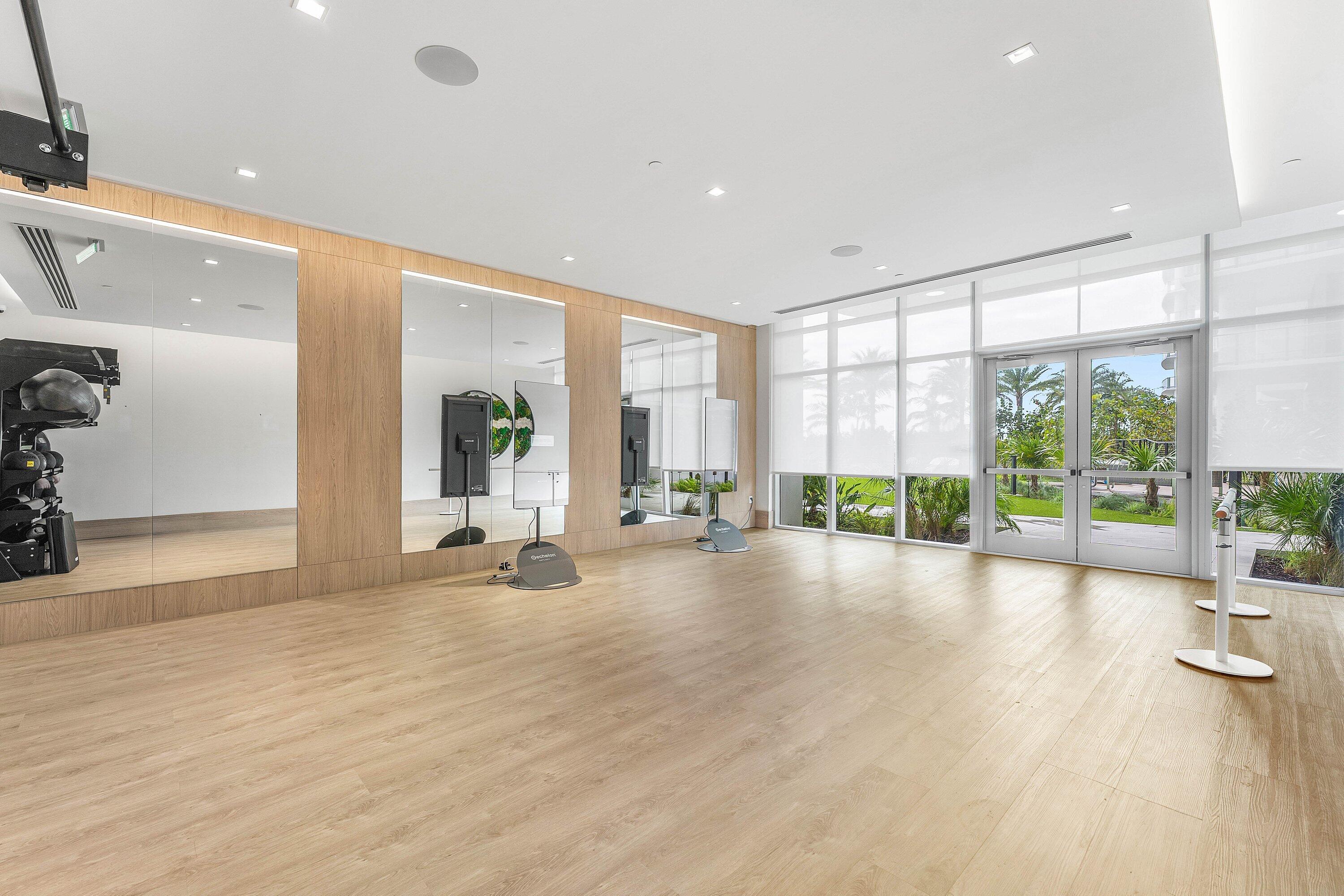 Nautilus 220 Condominium - Residential