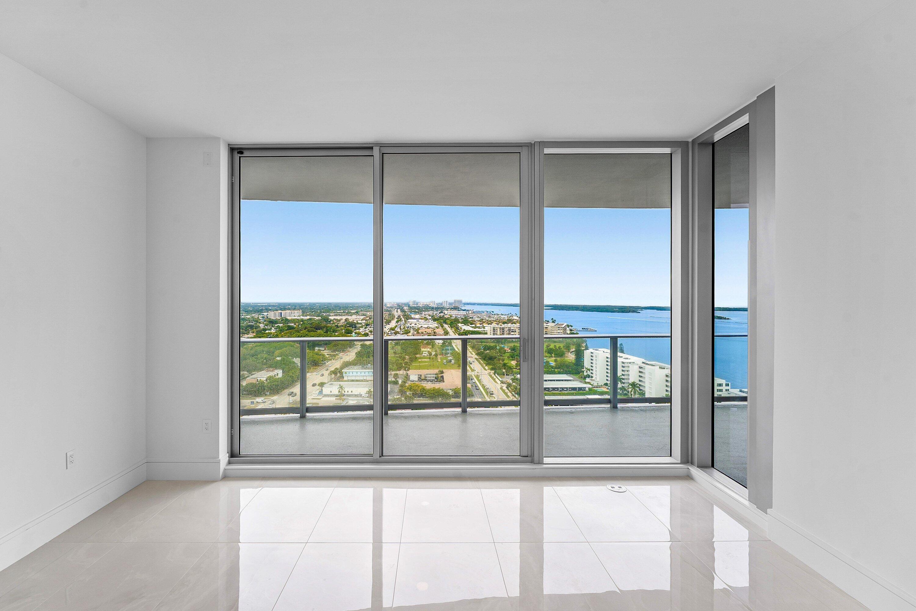 220 Lake Shore Drive 2005