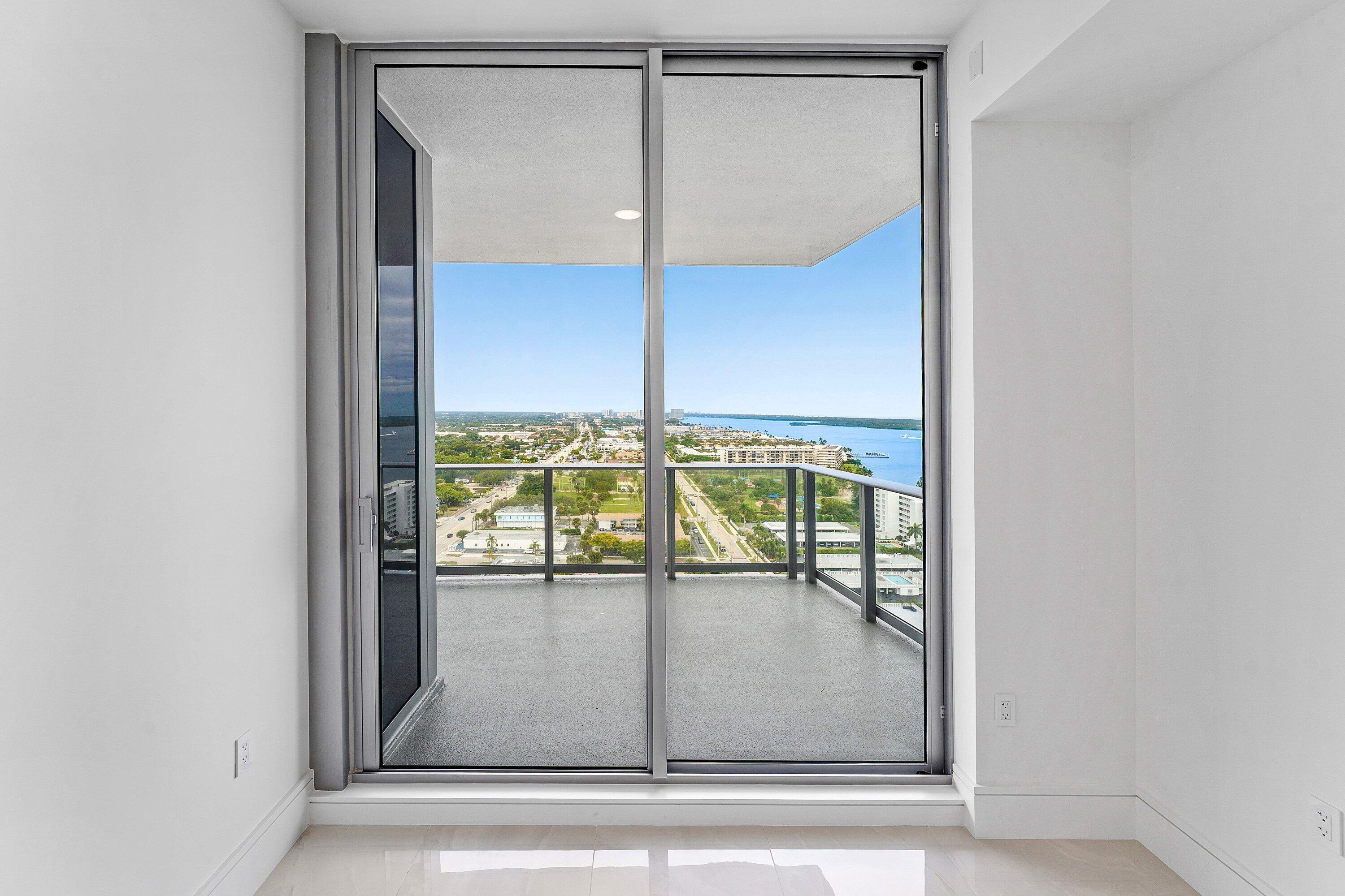 Nautilus 220 Condominium - Residential