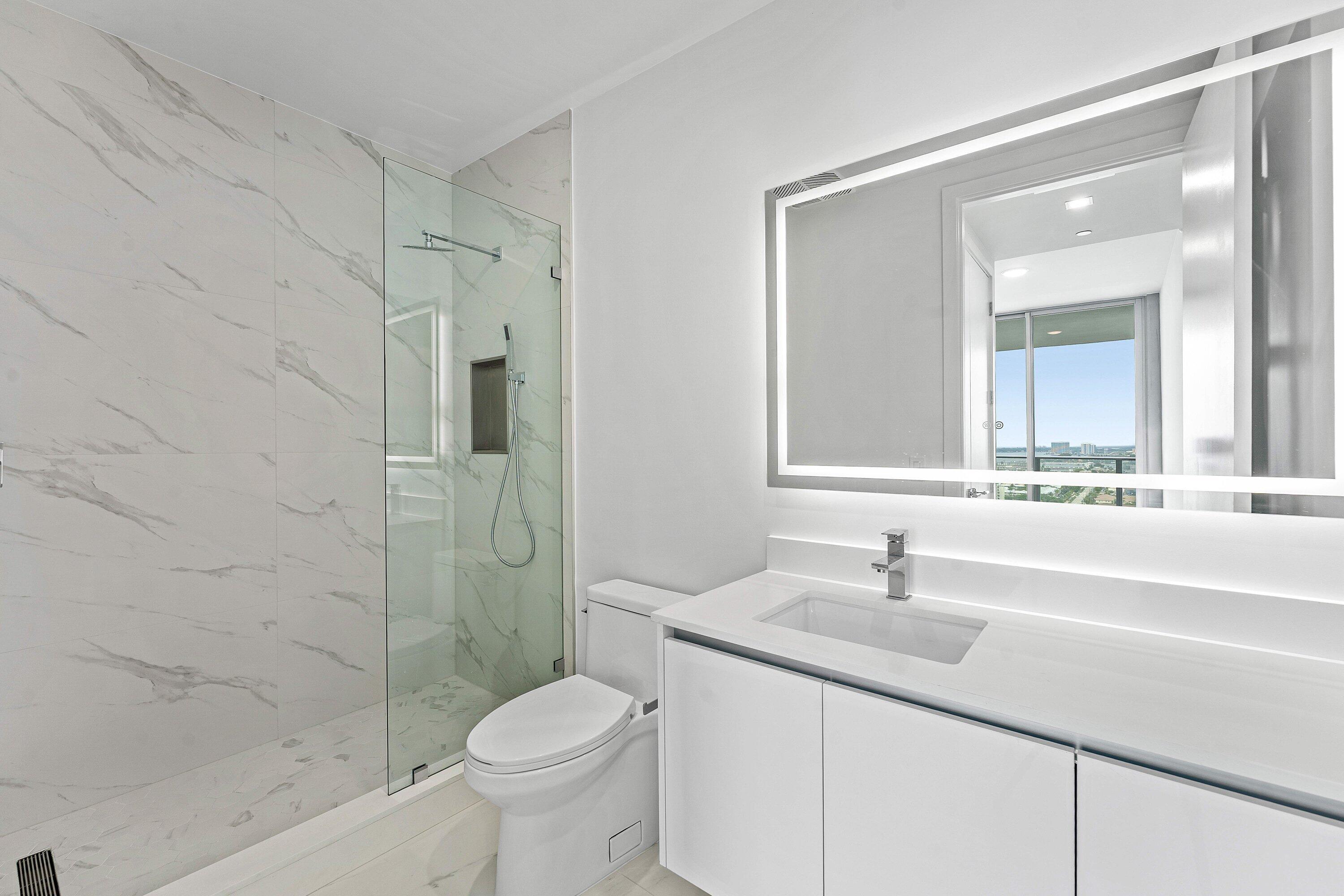 Nautilus 220 Condominium - Residential