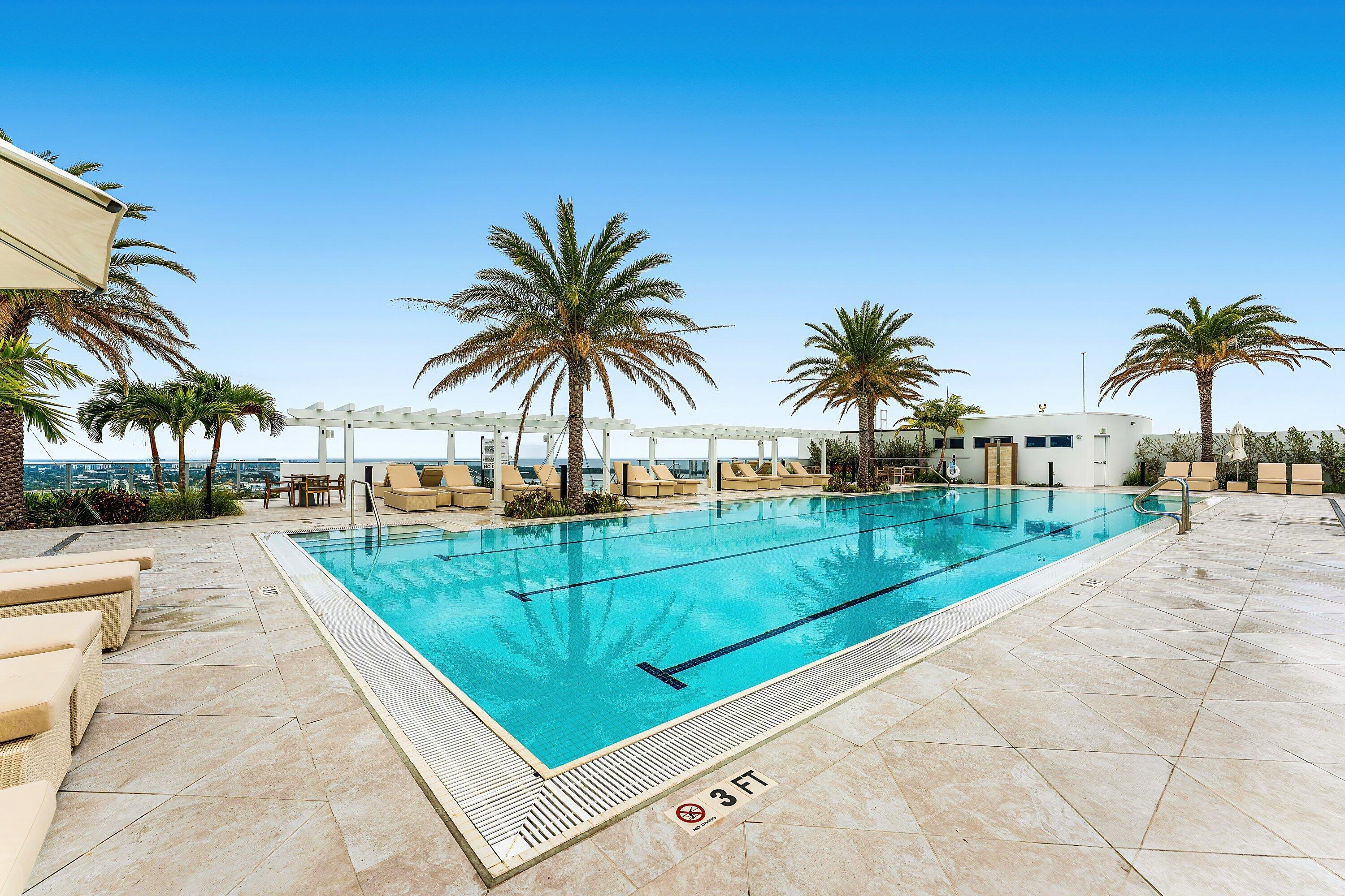 Nautilus 220 Condominium - Residential