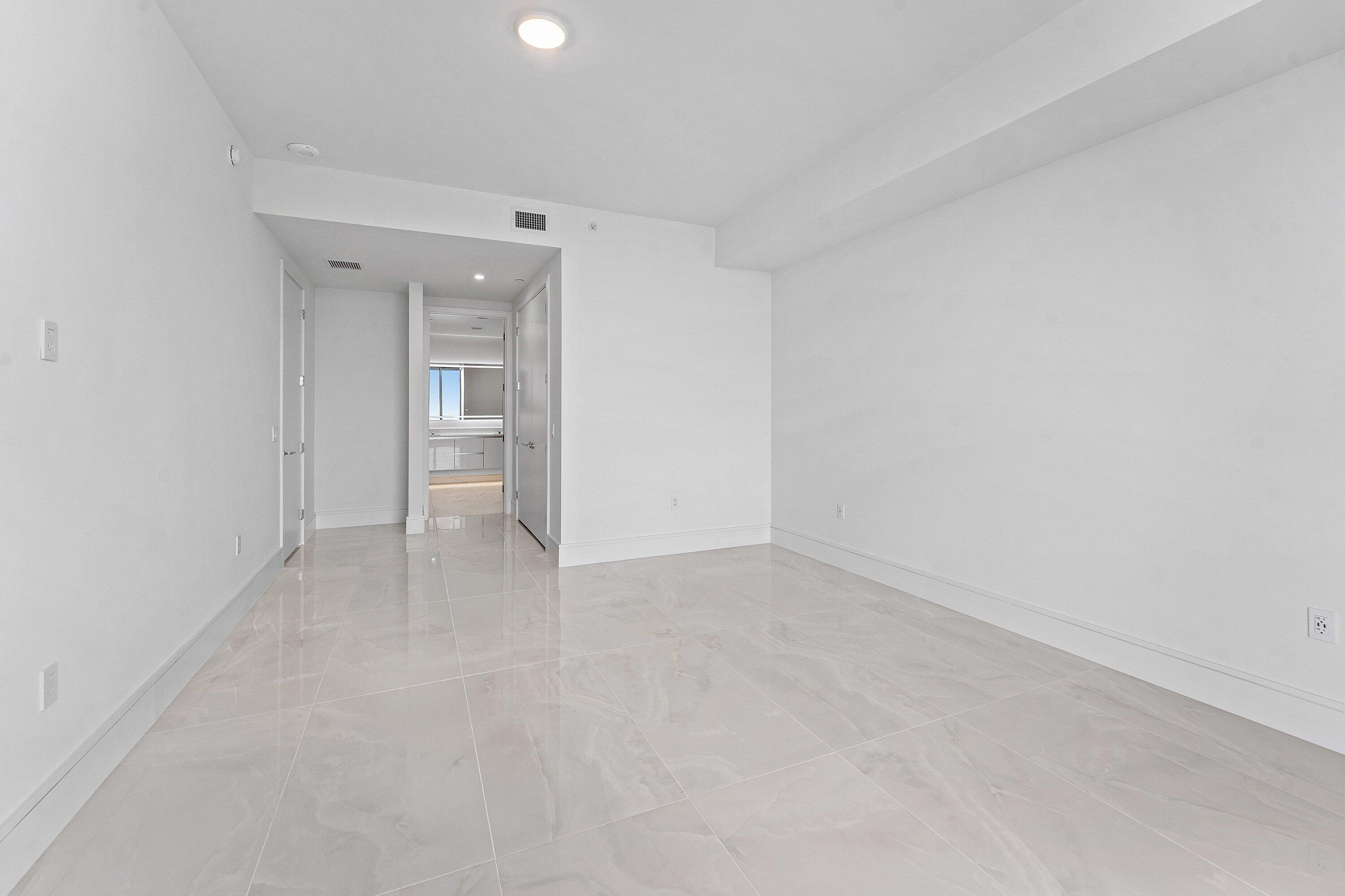 Nautilus 220 Condominium - Residential