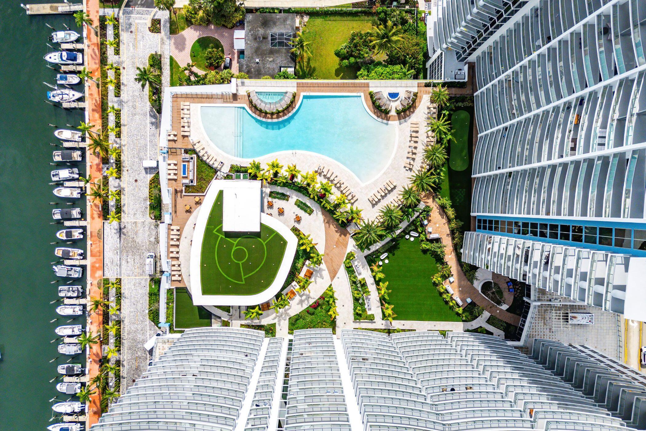 Nautilus 220 Condominium - Residential